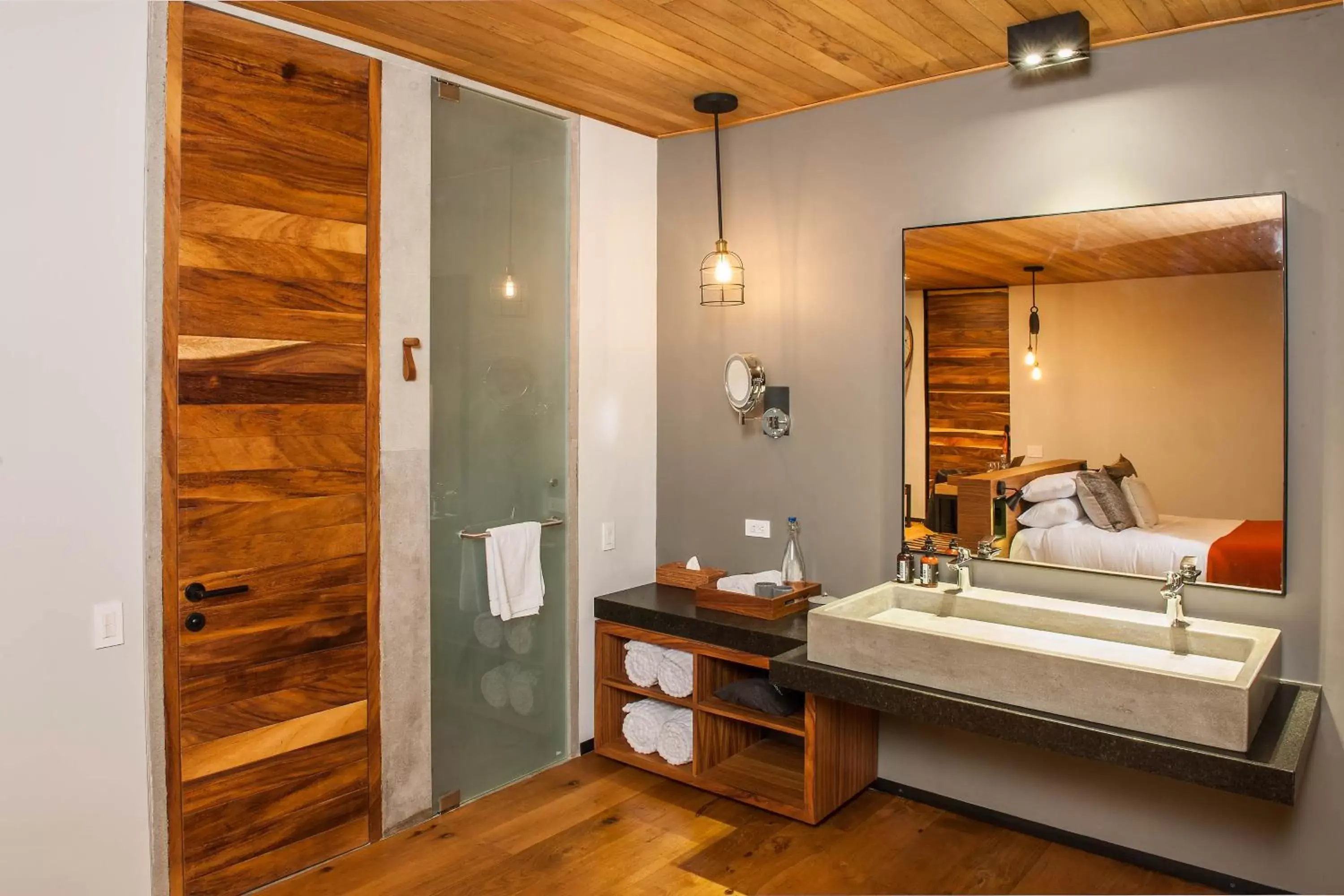 Shower, Bed in Rodavento Boutique Hotel & Spa Shower, Bed in Rodavento Boutique Hotel & Spa