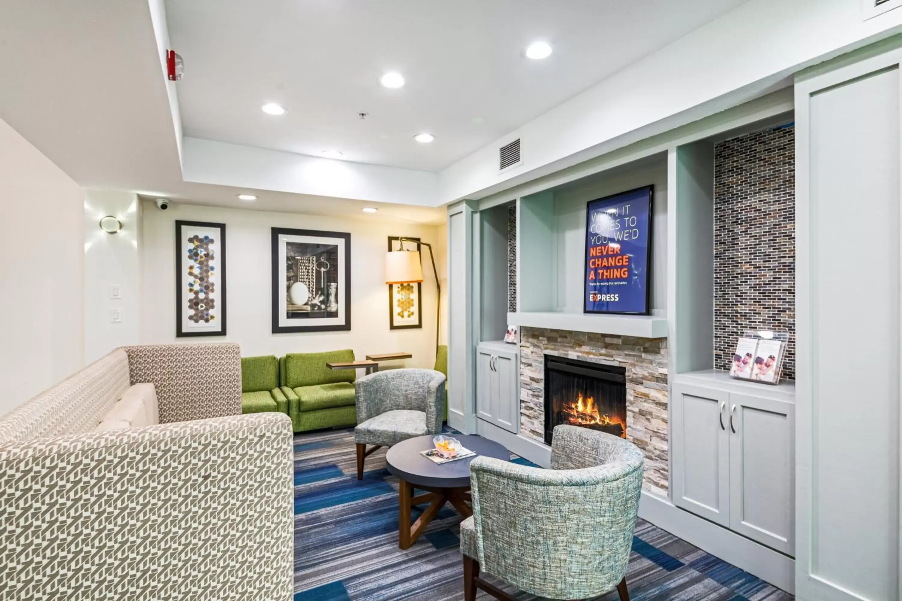 Property building, Seating Area in Holiday Inn Express Hotel & Suites Columbus, an IHG Hotel