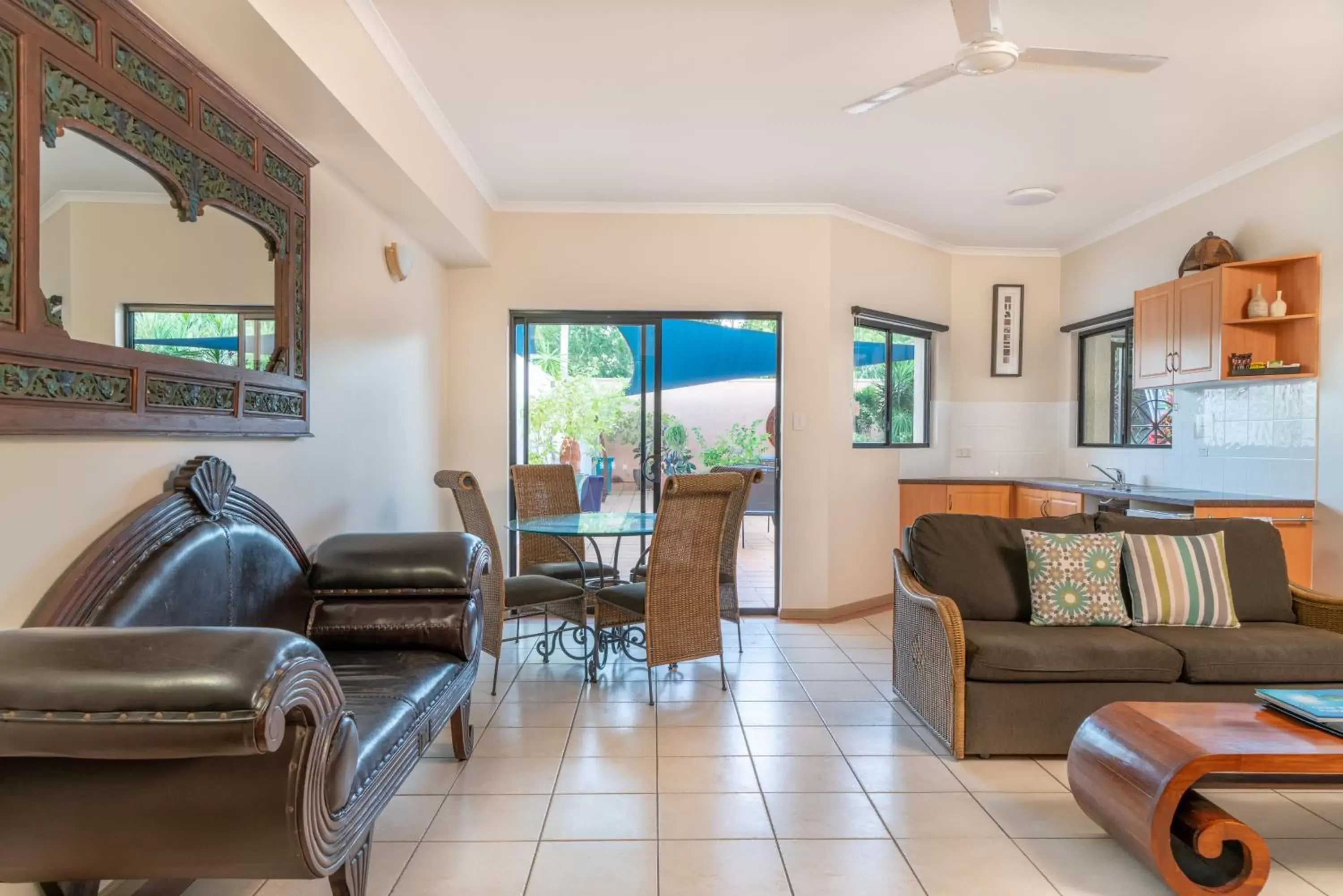 Living room, Seating Area in Regal Port Douglas