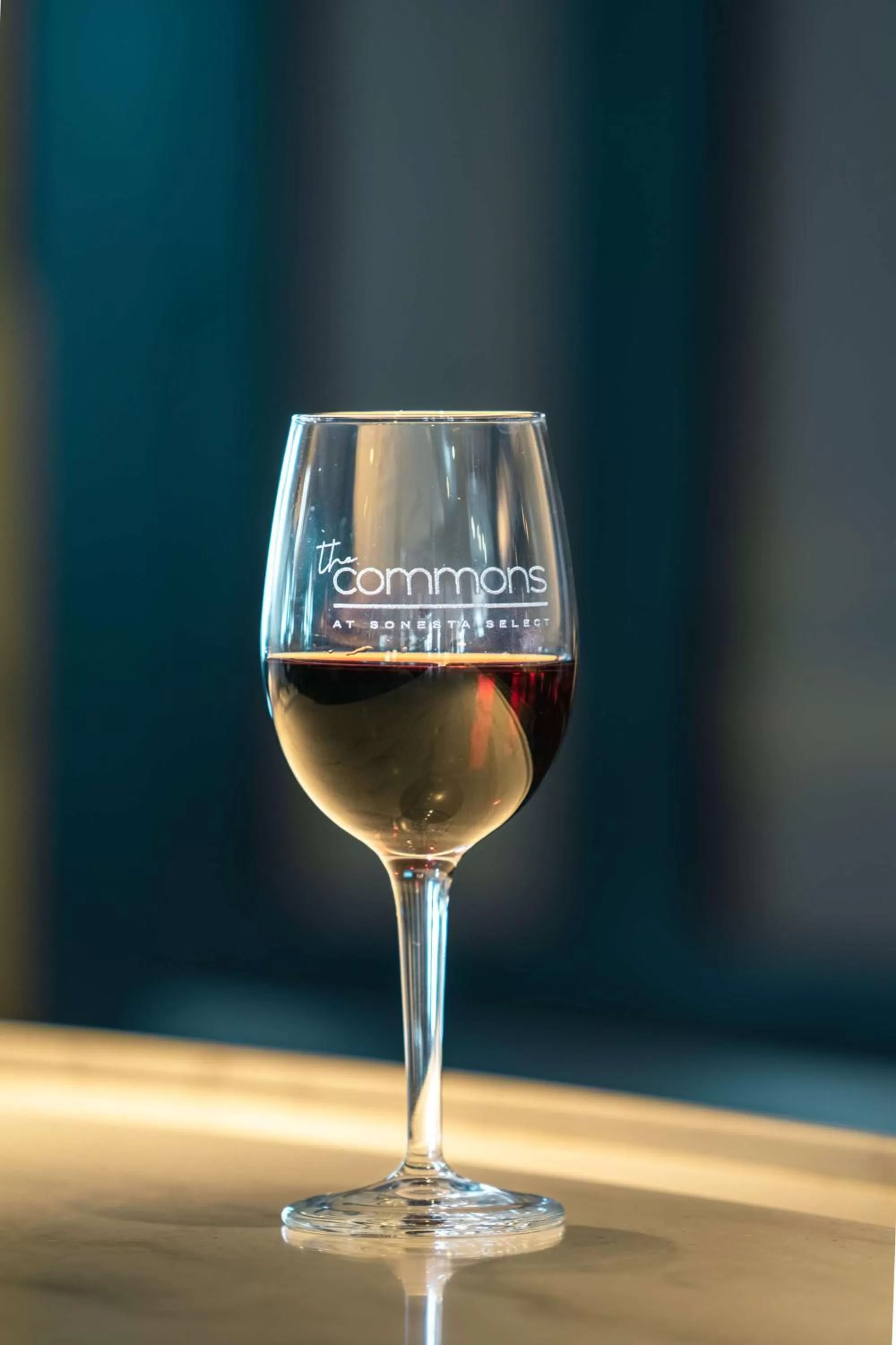 Lounge or bar in Sonesta Select Camarillo