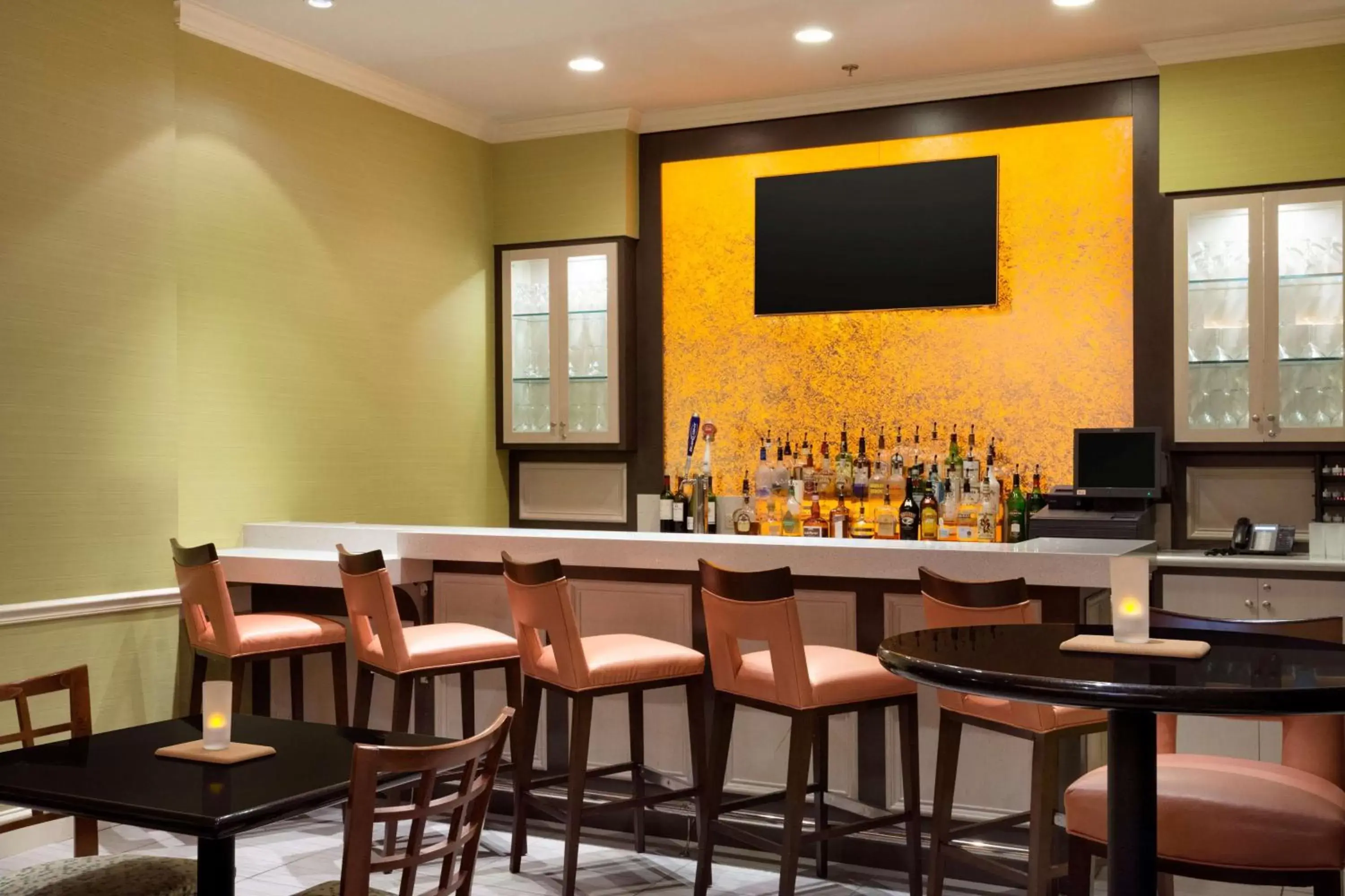 Lounge or bar, Restaurant/Places to Eat in Hilton Garden Inn Atlanta Northpoint