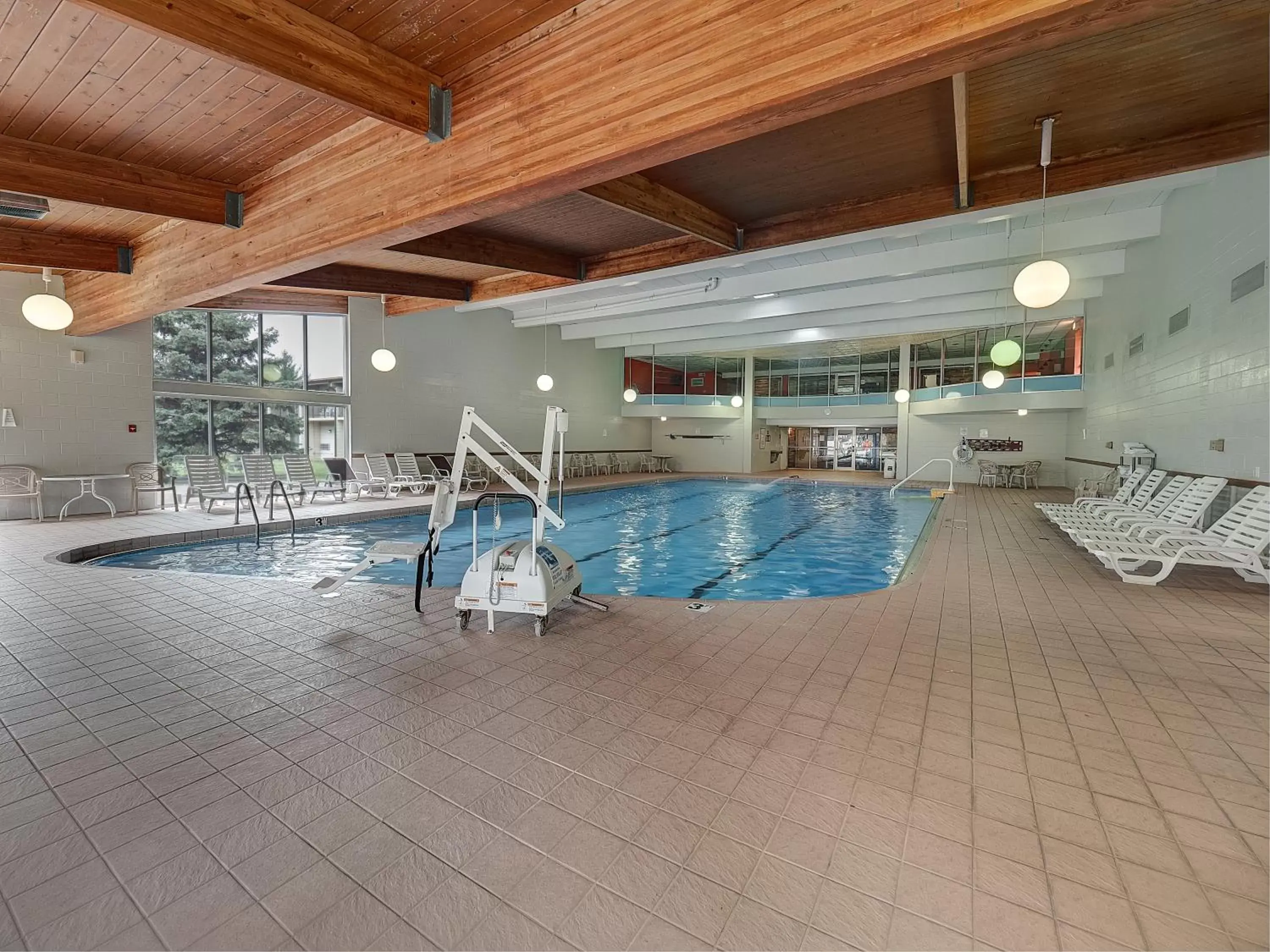 Swimming Pool in Eastland Suites Extended Stay Hotel & Conference Center Urbana