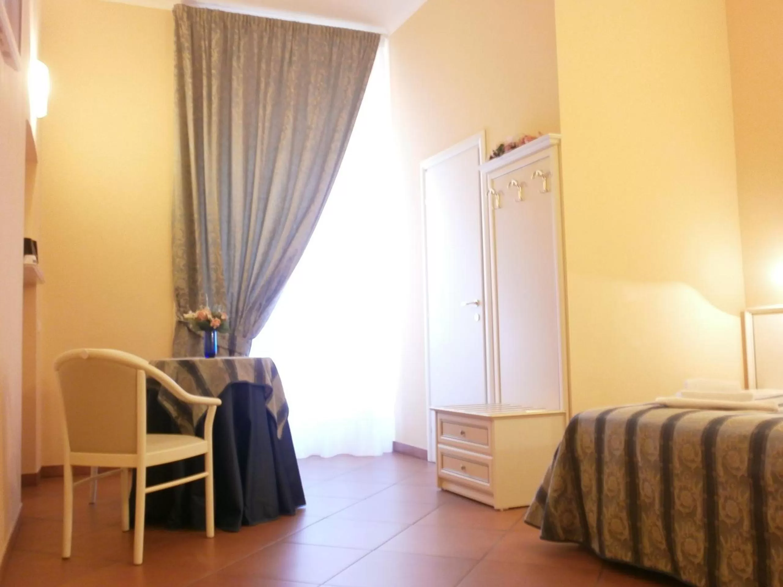 Photo of the whole room, Bed in Vatican Town