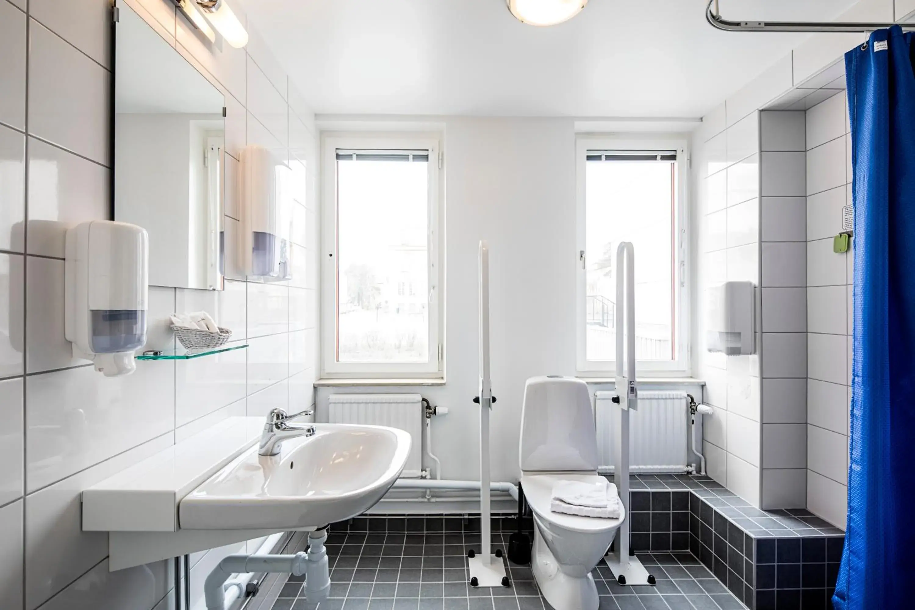Toilet, Bathroom in First Hotel Solna