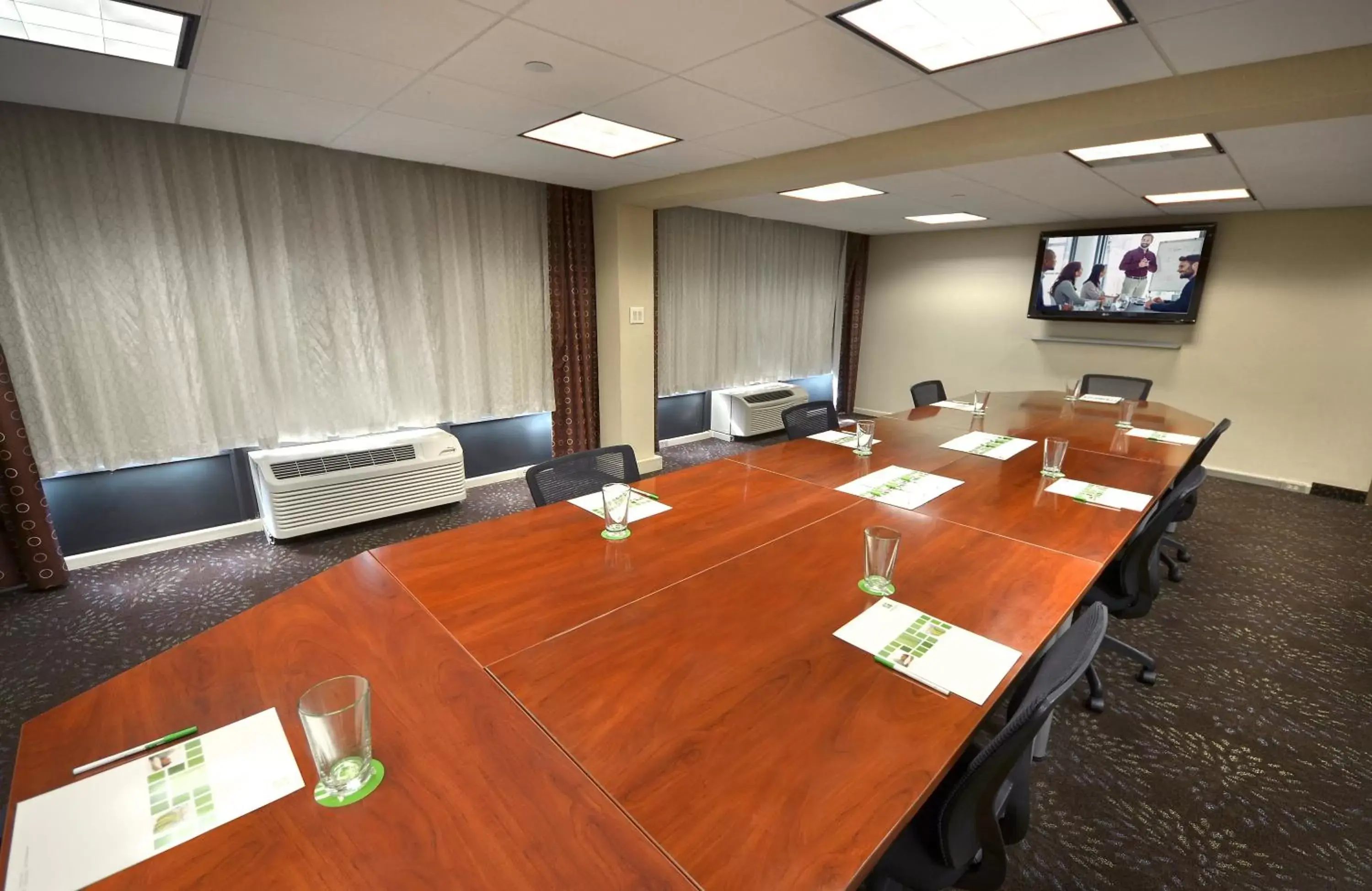 Meeting/conference room in Holiday Inn Washington D.C. - Greenbelt Maryland, an IHG Hotel