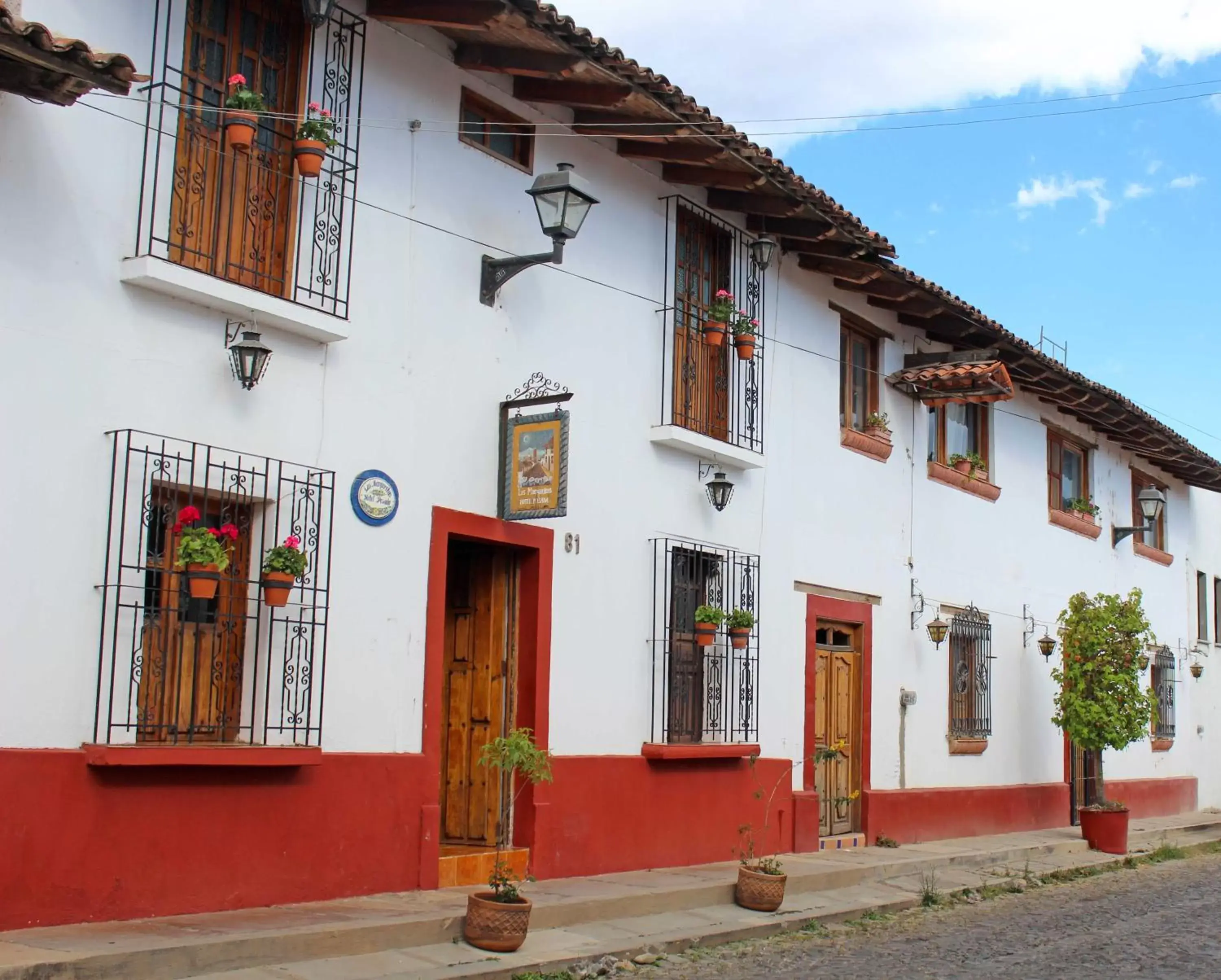 Property Building in Las Margaritas Hotel Posada