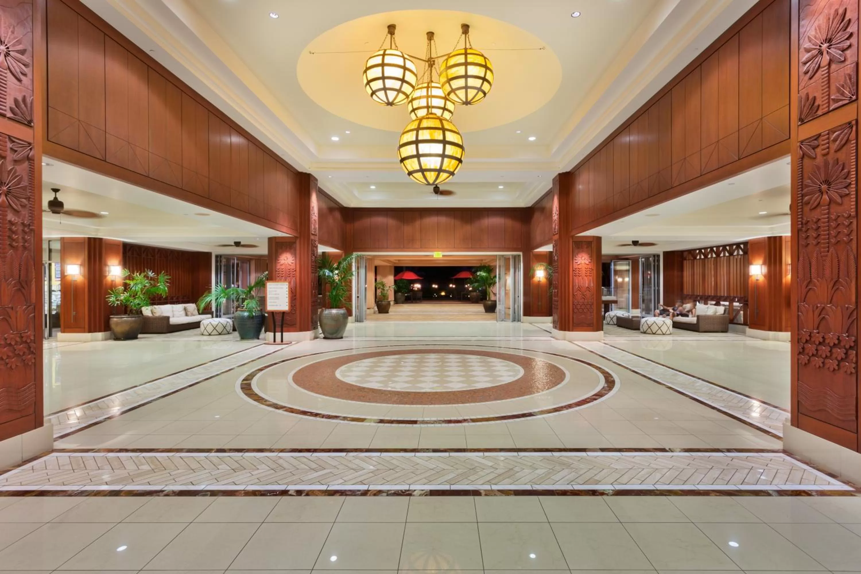 Lobby or reception in OUTRIGGER Honua Kai Resort and Spa