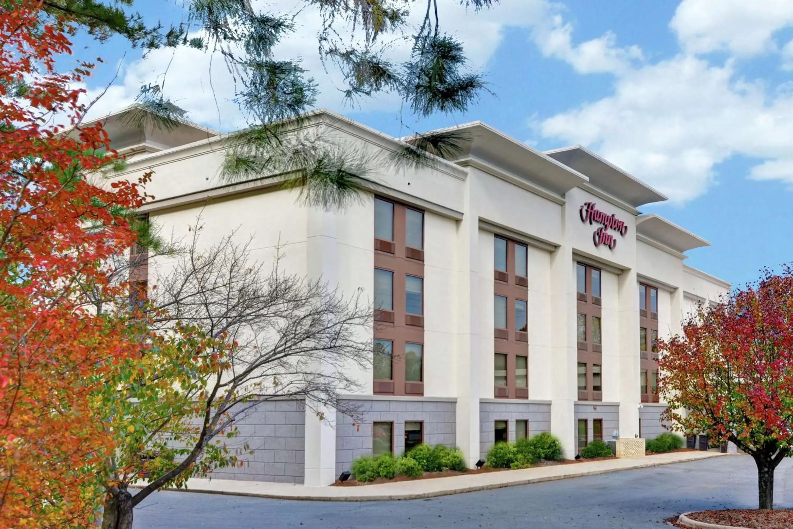 Property Building in Hampton Inn Salisbury