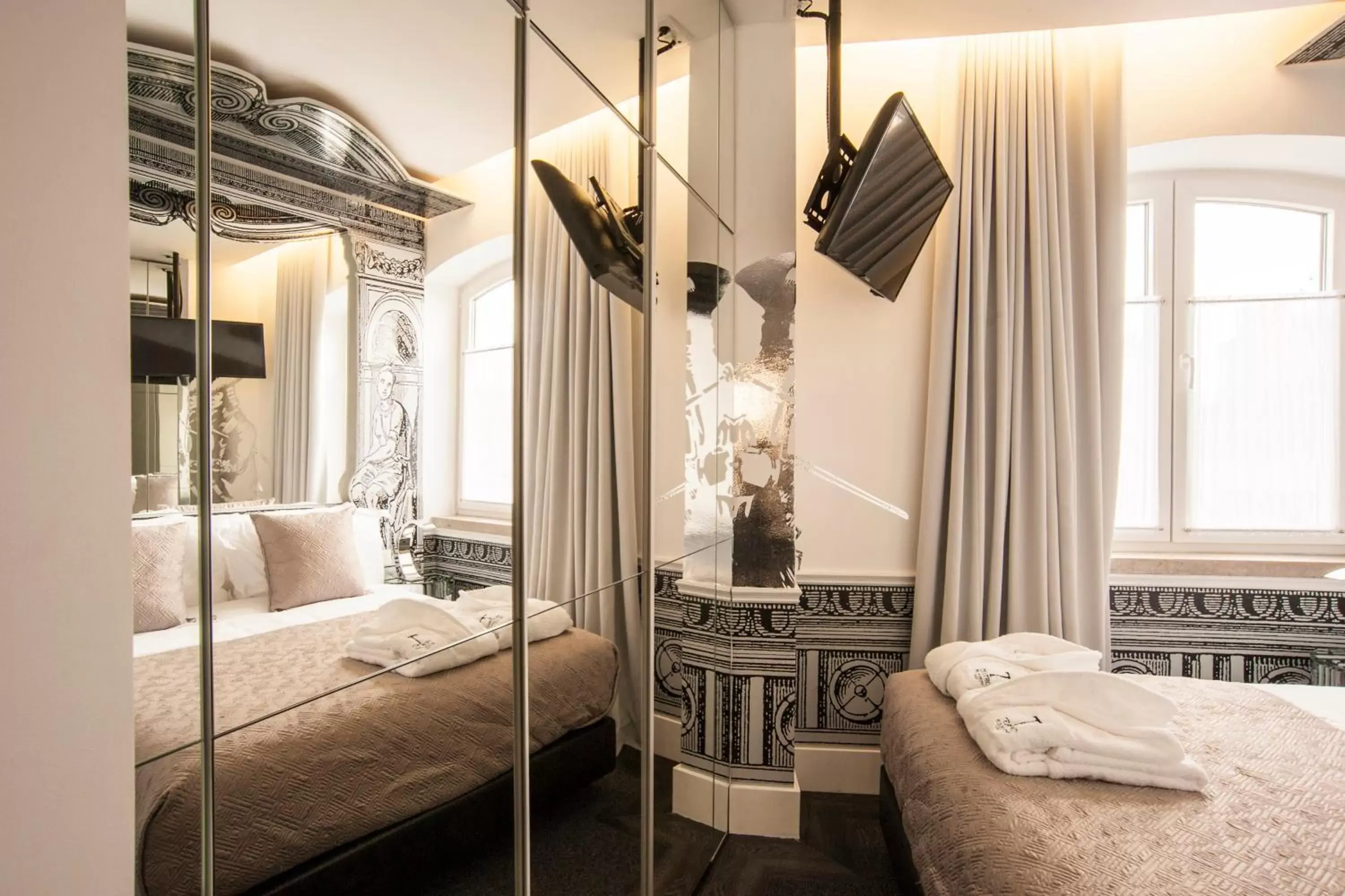 Bed, Room Photo in Teatro Boutique Rooms & Suites