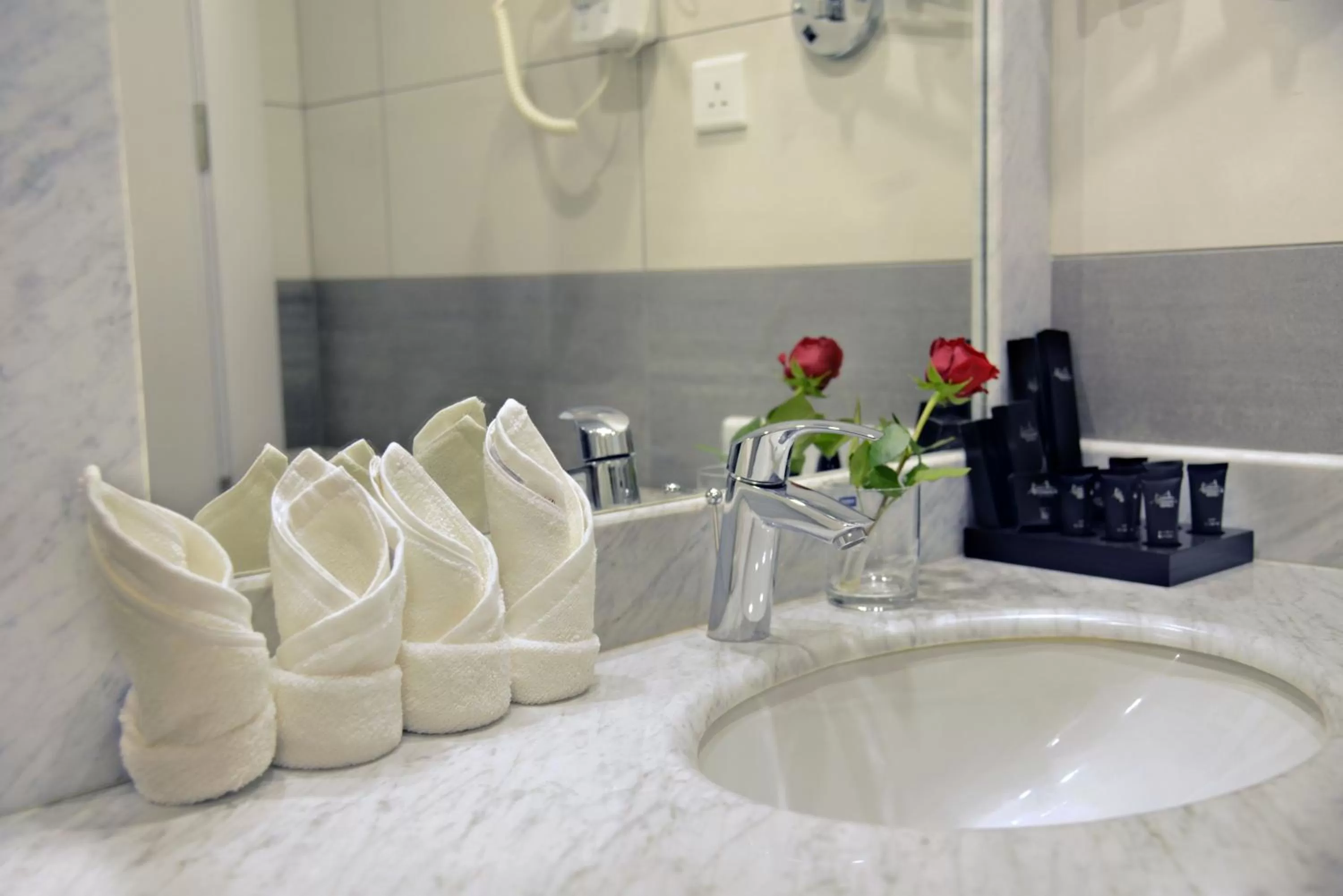 Bathroom in Le Bosphorus Al Madinah