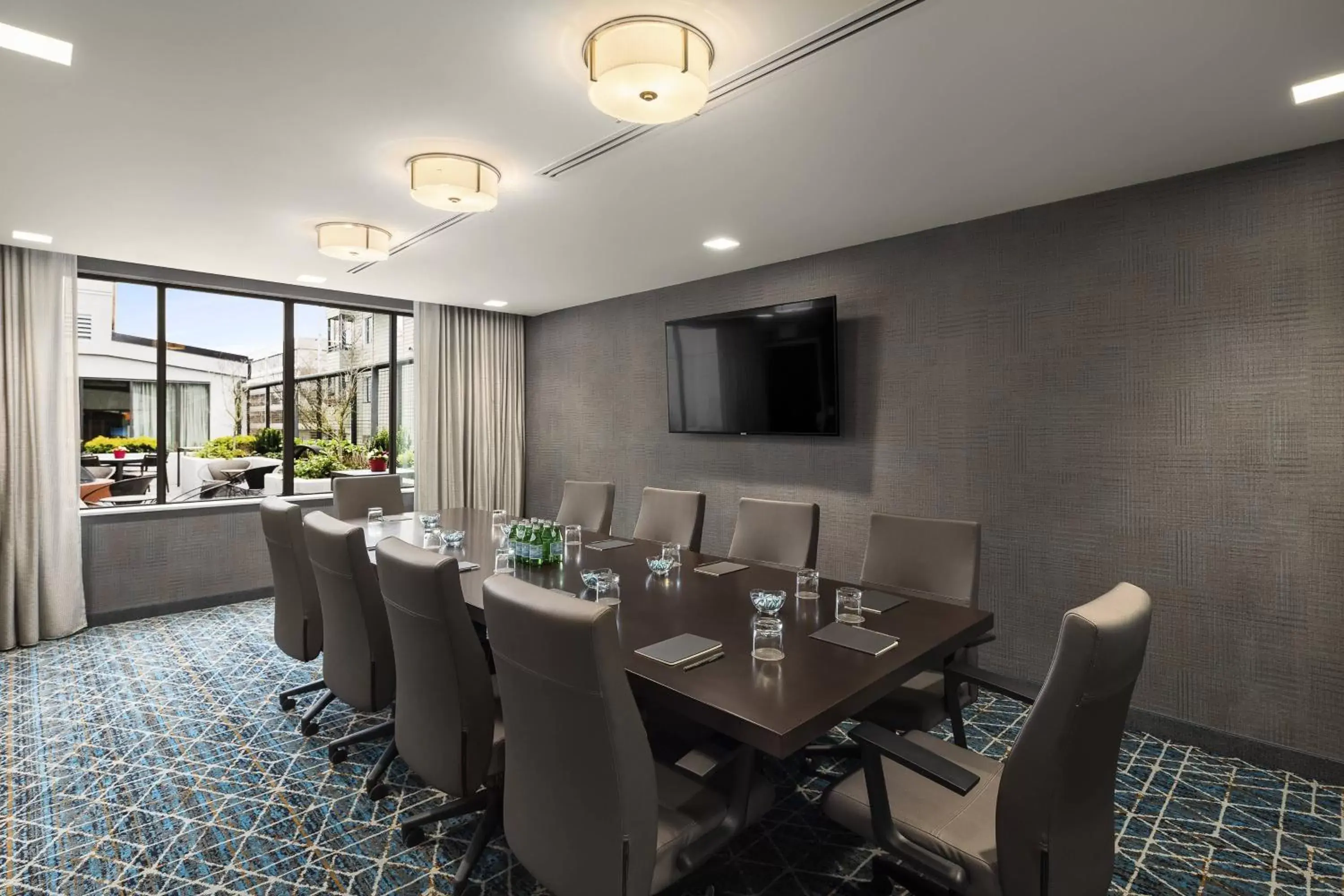 Meeting/conference room in Courtyard by Marriott Seattle Northgate
