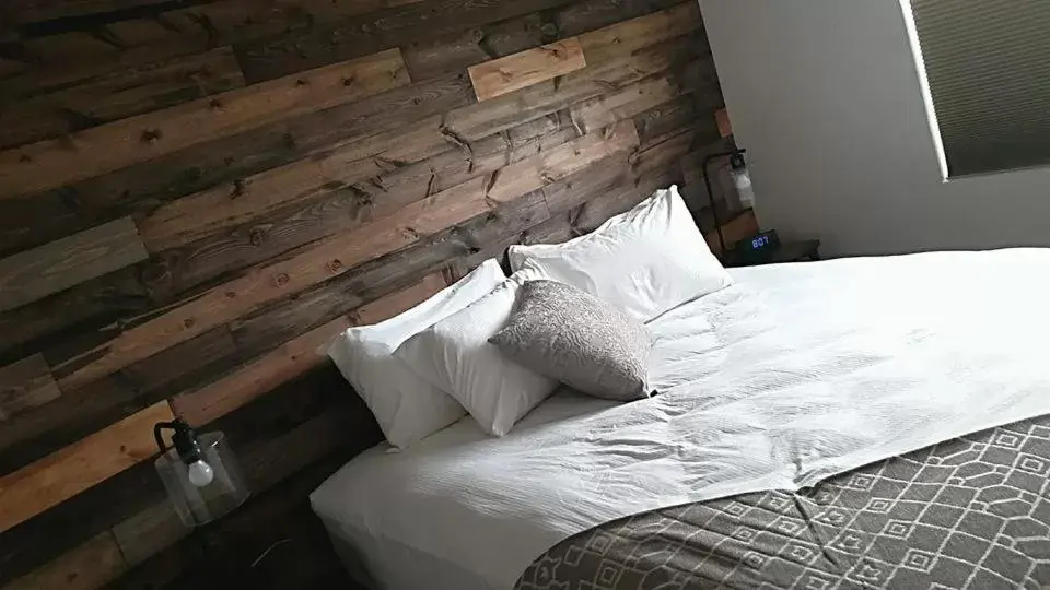 Bed in Lakes Inn at Dunvilla
