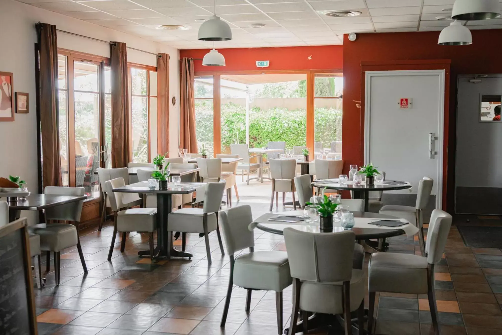 Restaurant/Places to Eat in Le Mas De Gaujac