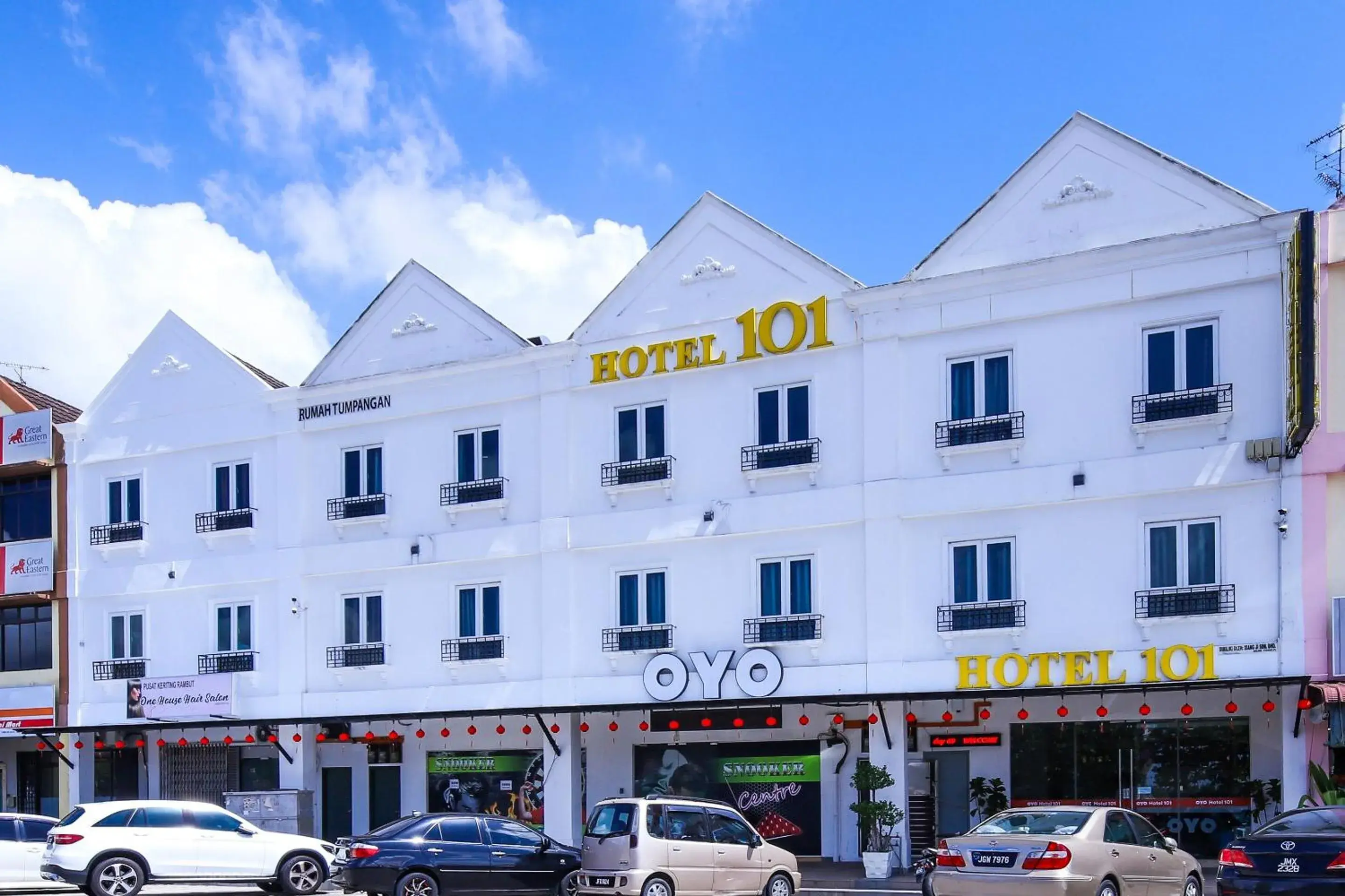 Nearby landmark, Property Building in Hotel 101 Ulu Tiram