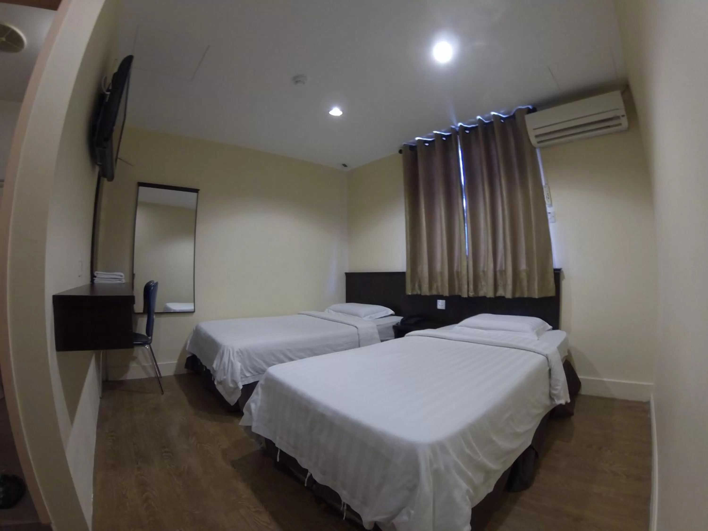 Bed in Hotel Kinabalu