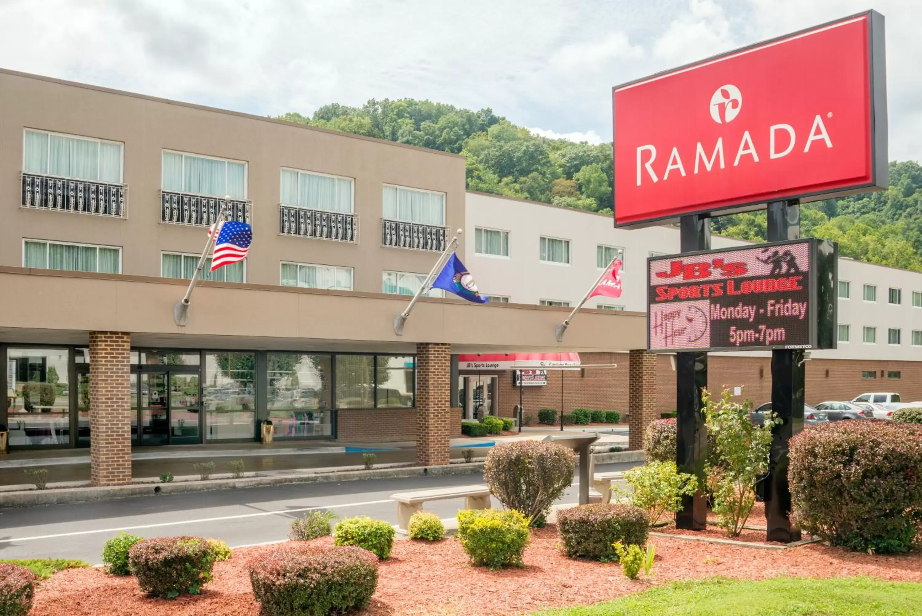 Facade/entrance, Property Building in Ramada by Wyndham Paintsville Hotel & Conference Center