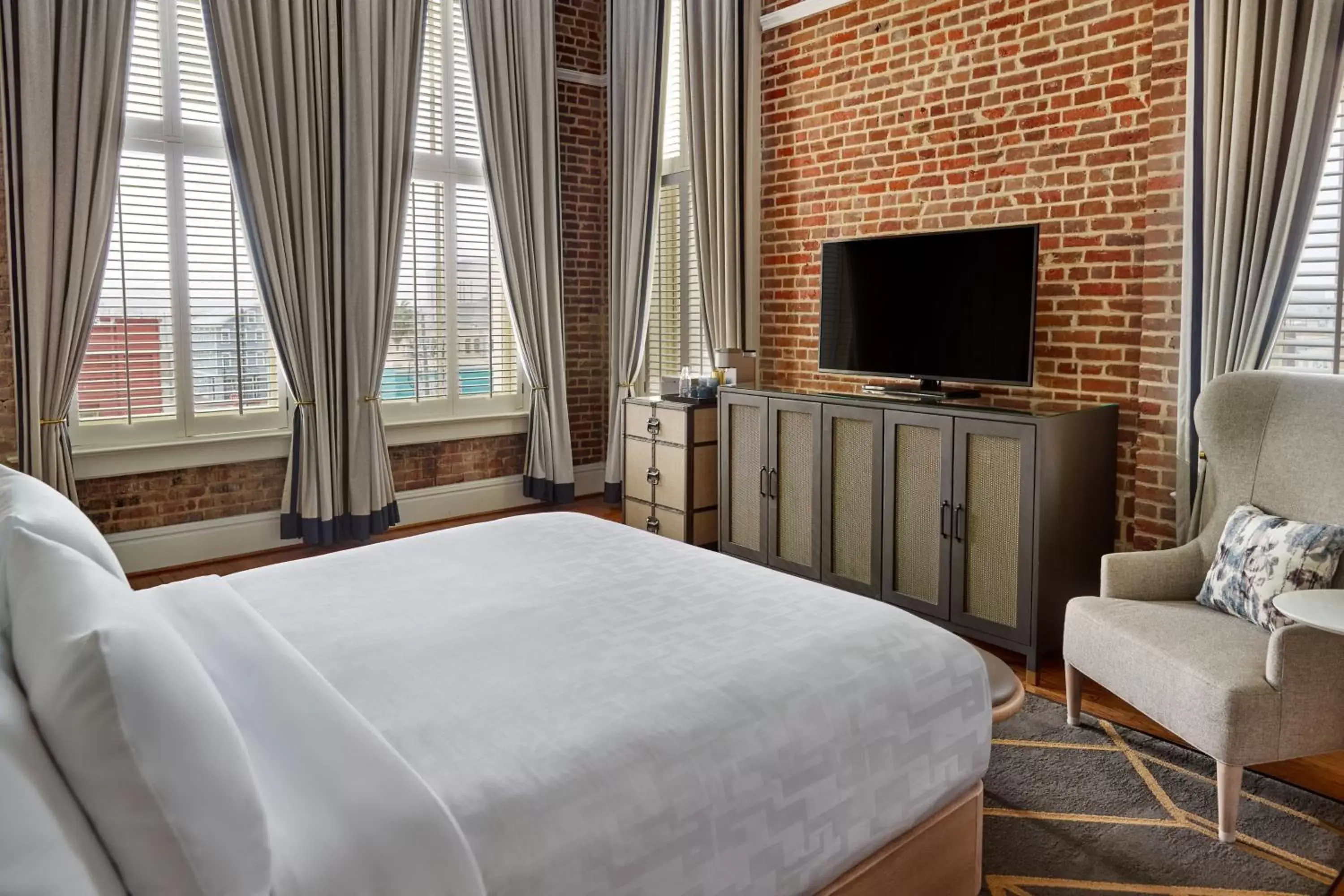 Bedroom, Bed in The Tremont House, Galveston, a Tribute Portfolio Hotel