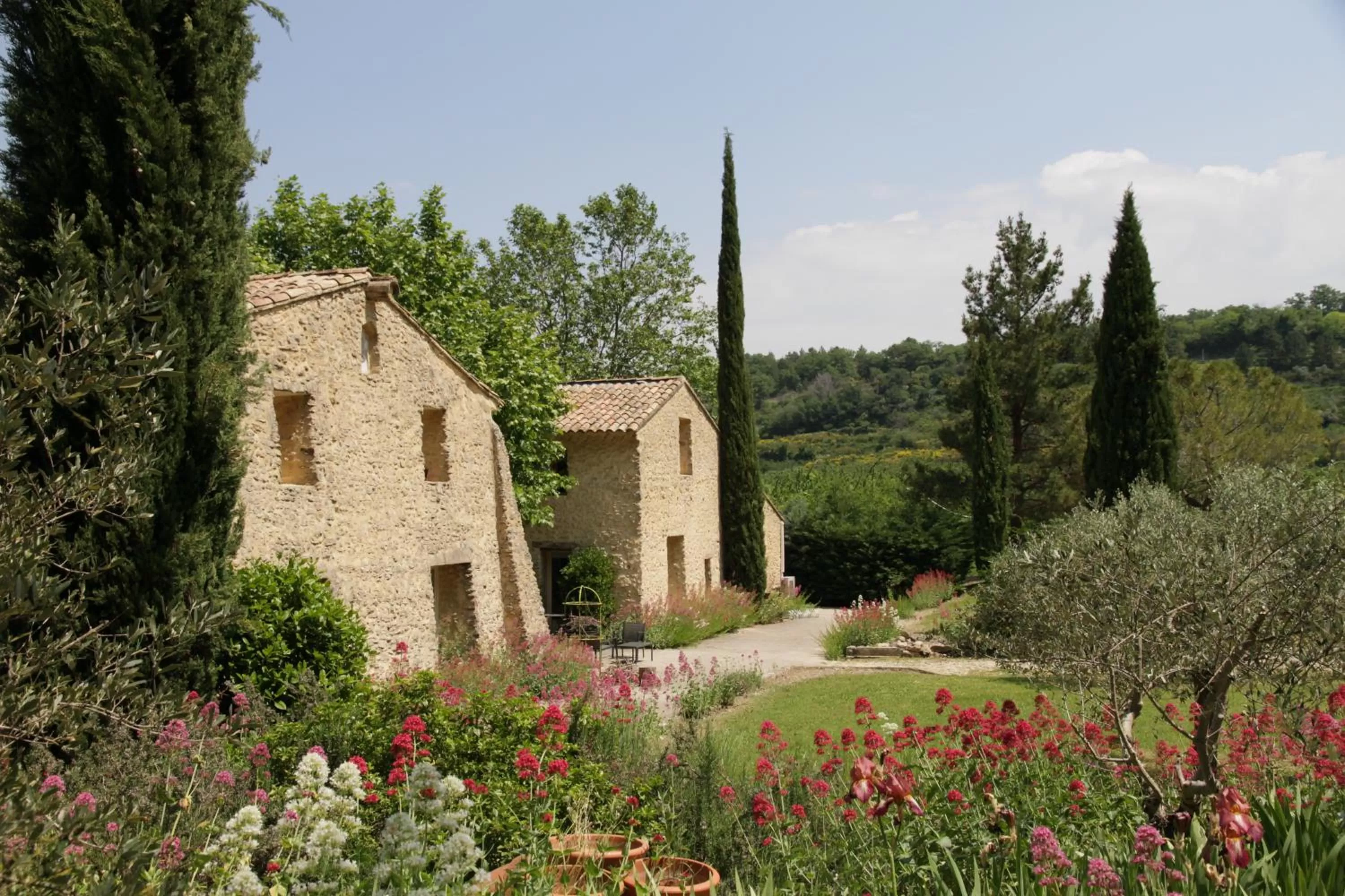Facade/entrance, Property Building in Chambres d'Hôtes Aux Tournesols