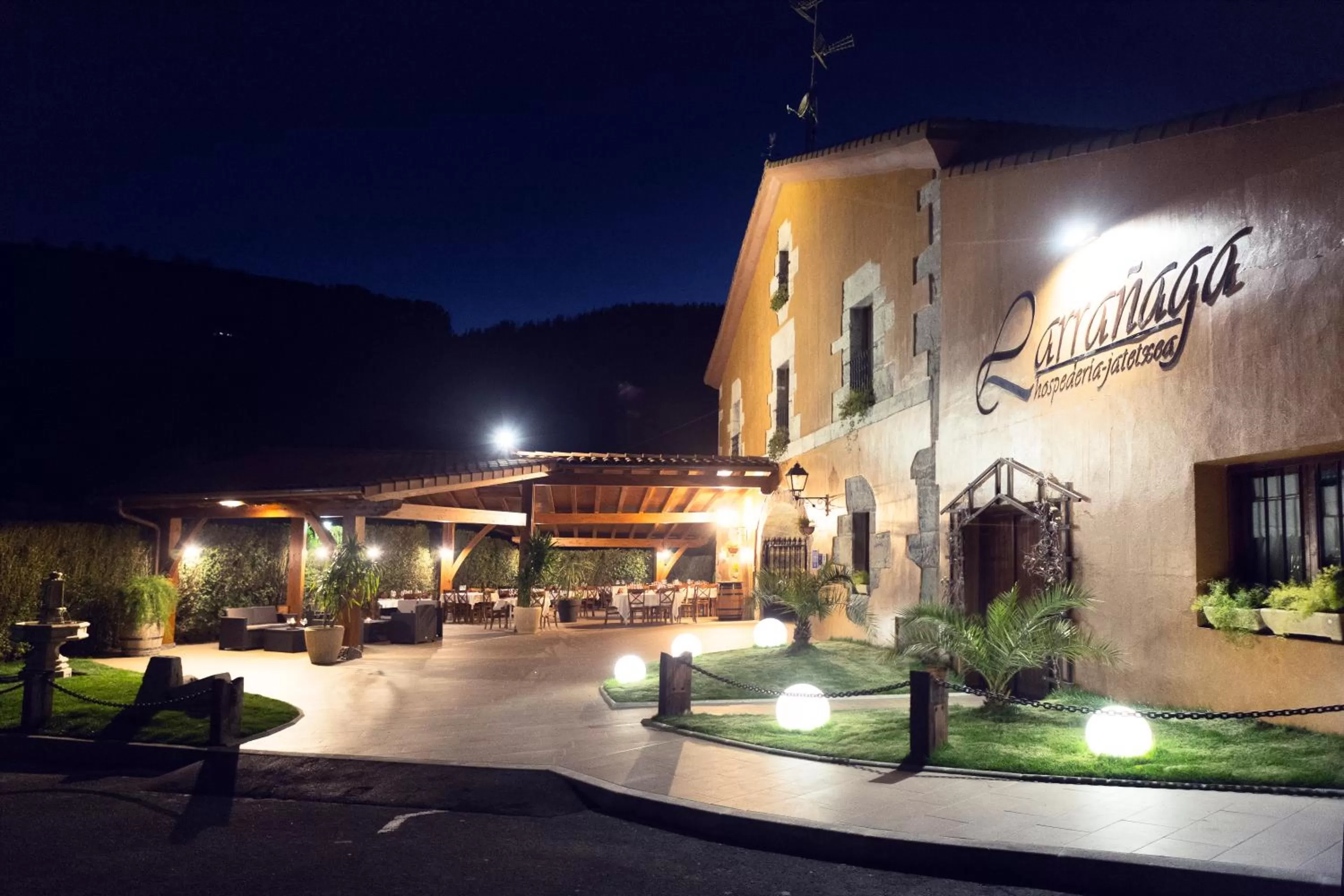 Property building in Hotel Larrañaga