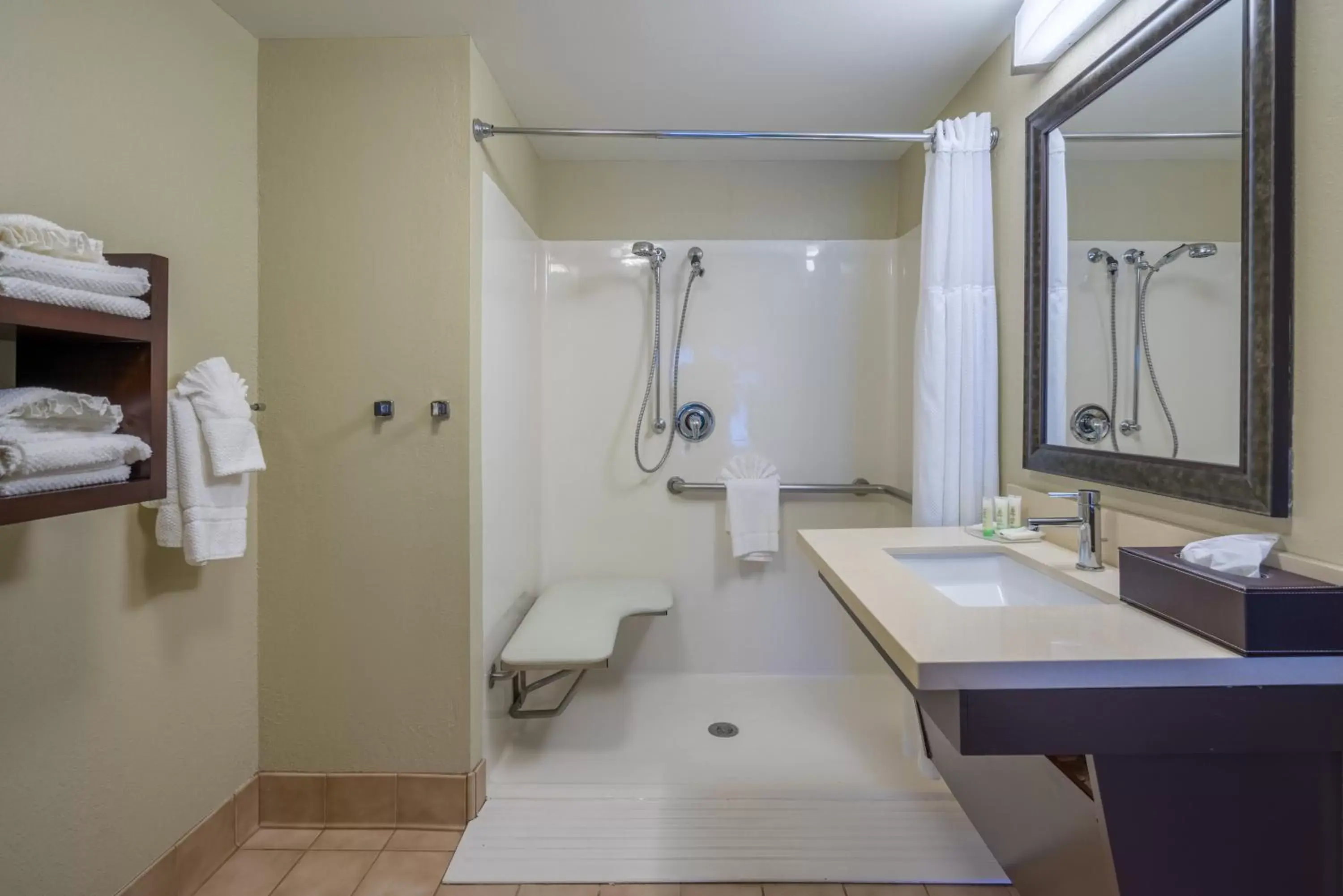 Photo of the whole room, Bathroom in Staybridge Suites Wilmington - Brandywine Valley, an IHG Hotel