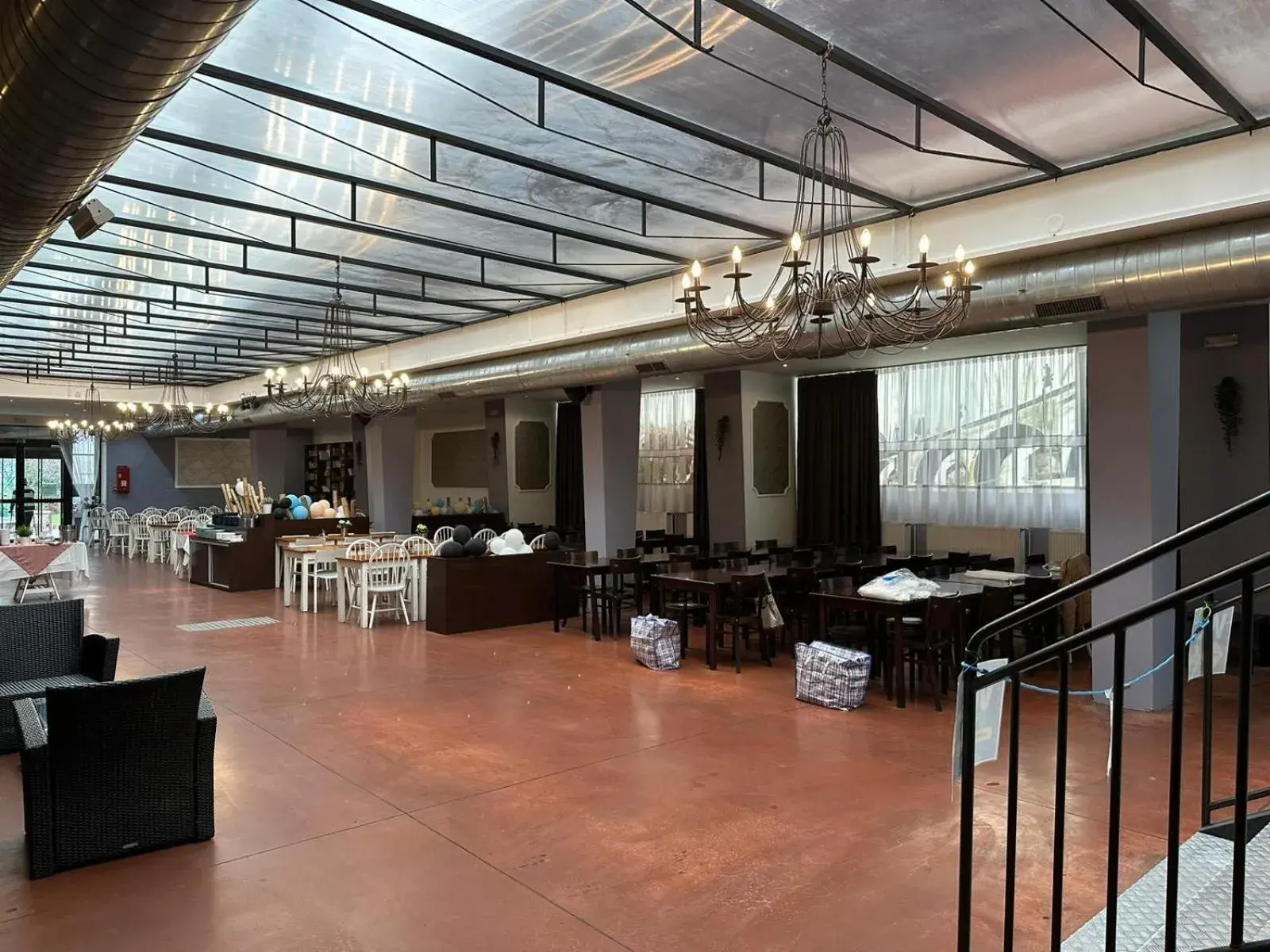 Restaurant/places to eat in Plus Prague Restaurant/places to eat in Plus Prague