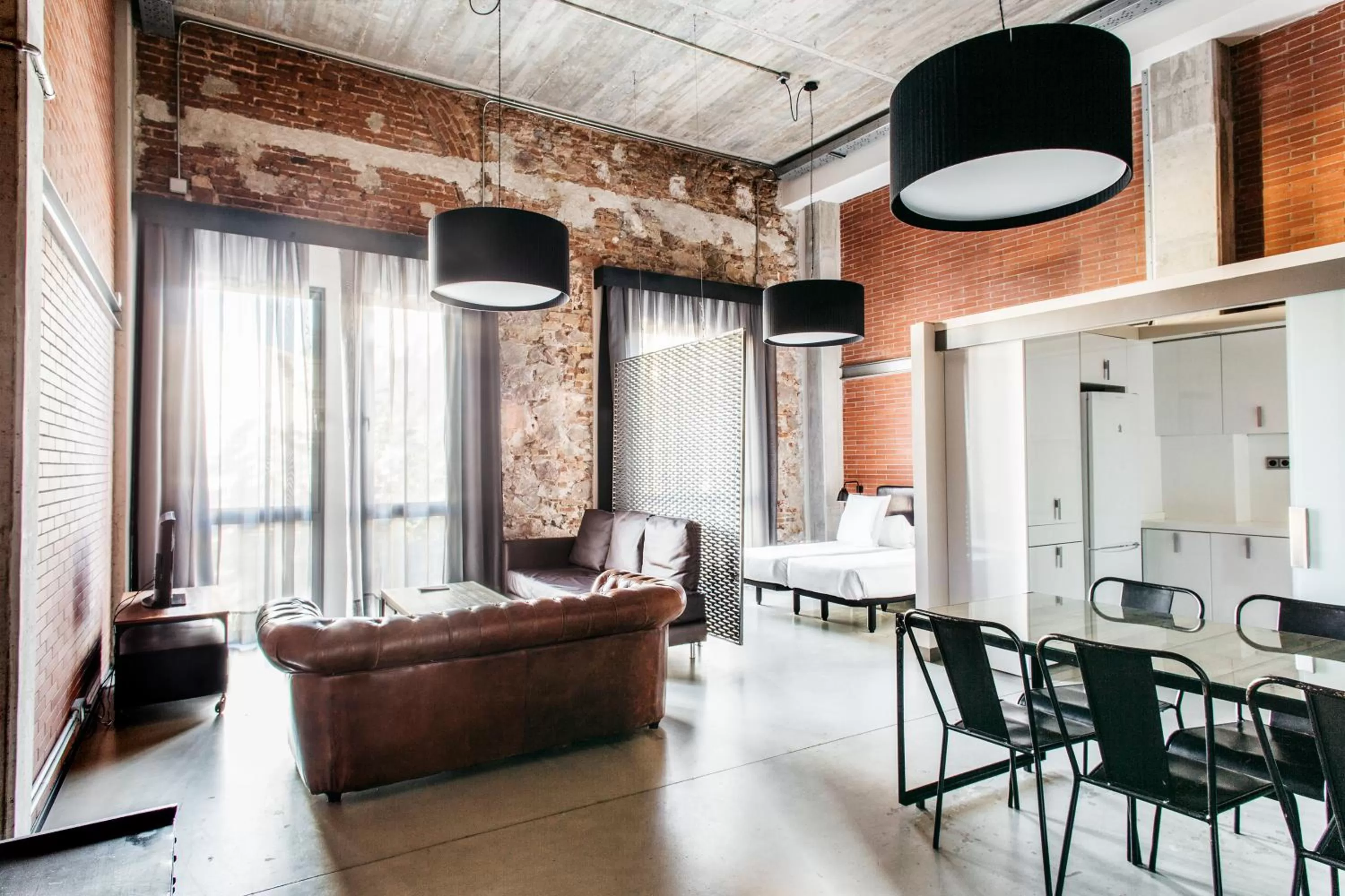Kitchen or kitchenette in Barcelona Apartment Republica