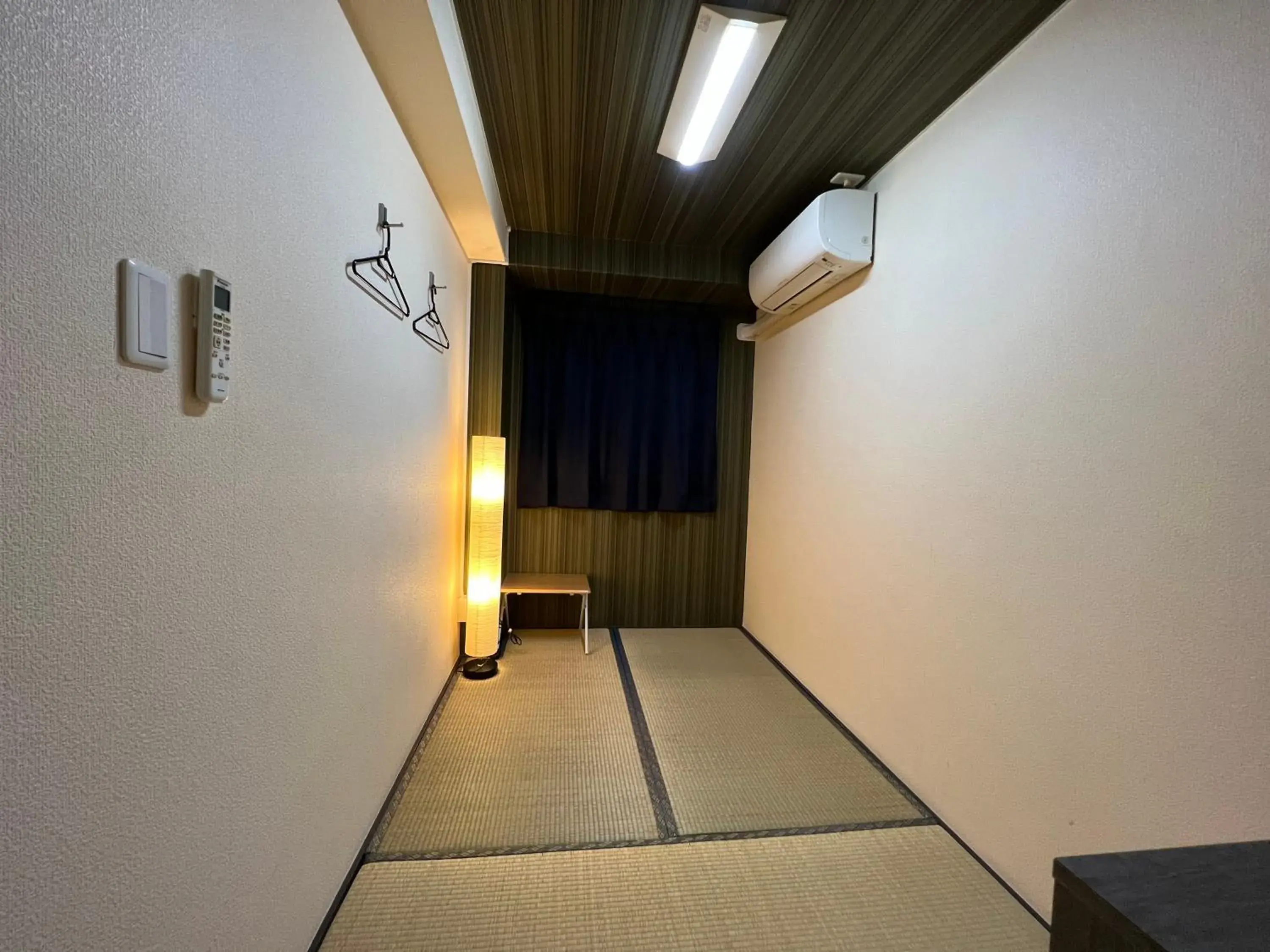 Japanese-Style Economy Single Room with Shared Bathroom - Smoking in Hotel Sunplaza