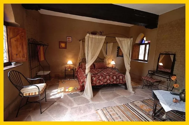 Photo of the whole room, Bed in La Rose Du Desert