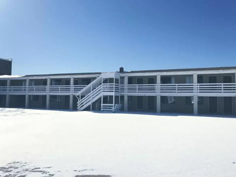 Property Building in Outer Banks Motor Lodge