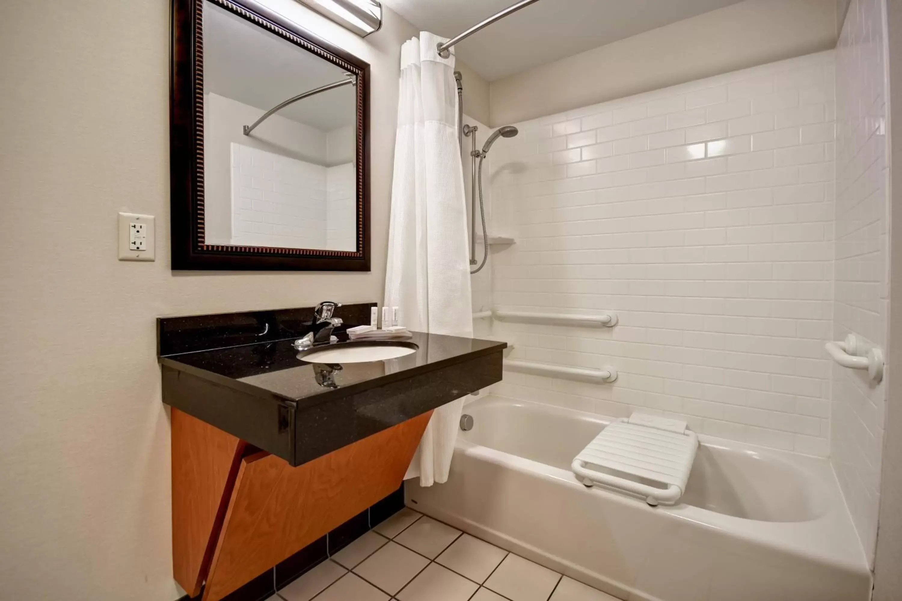 Bathroom in Fairfield Inn and Suites by Marriott North Platte