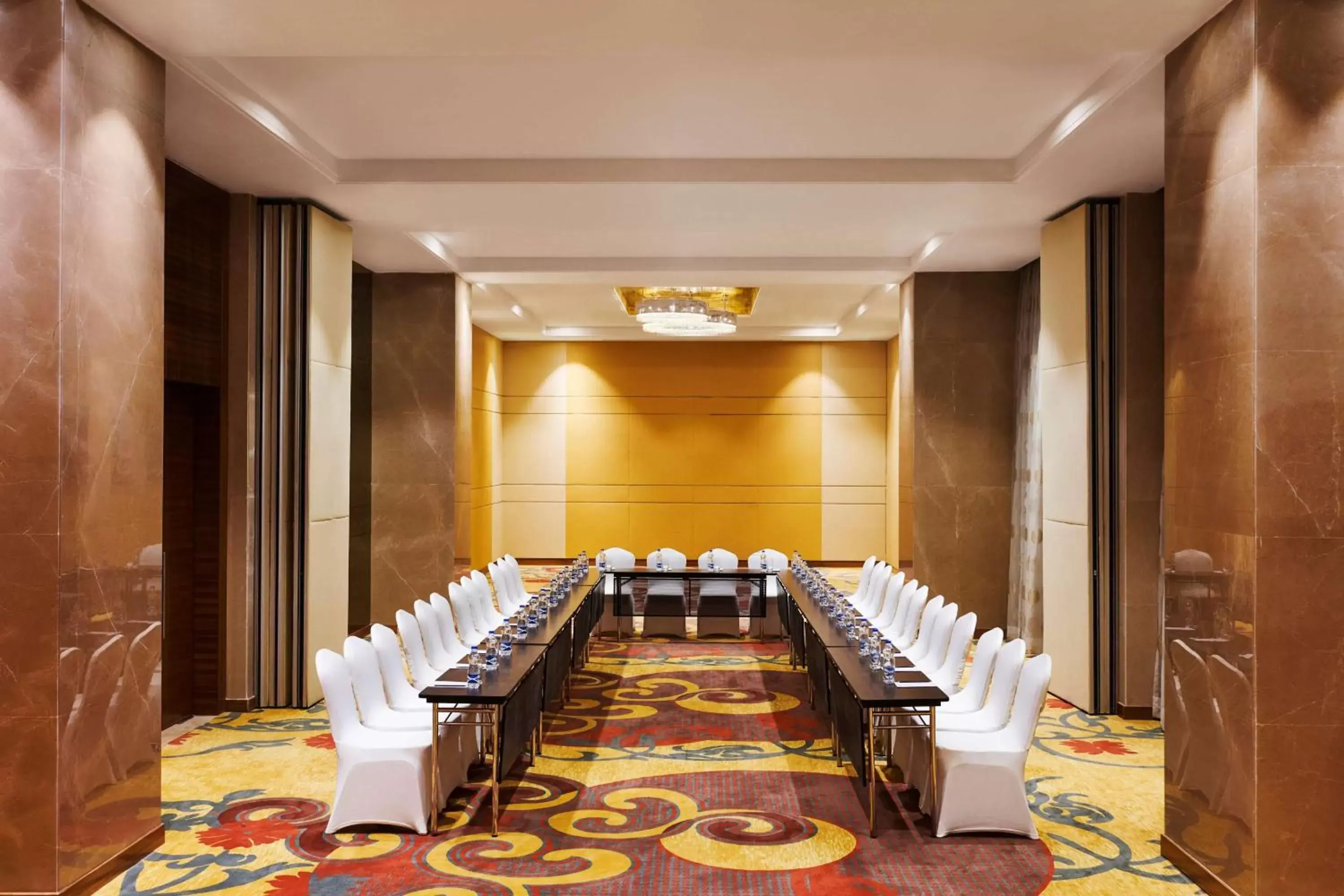 Meeting/conference room in Hilton Garden Inn Lucknow