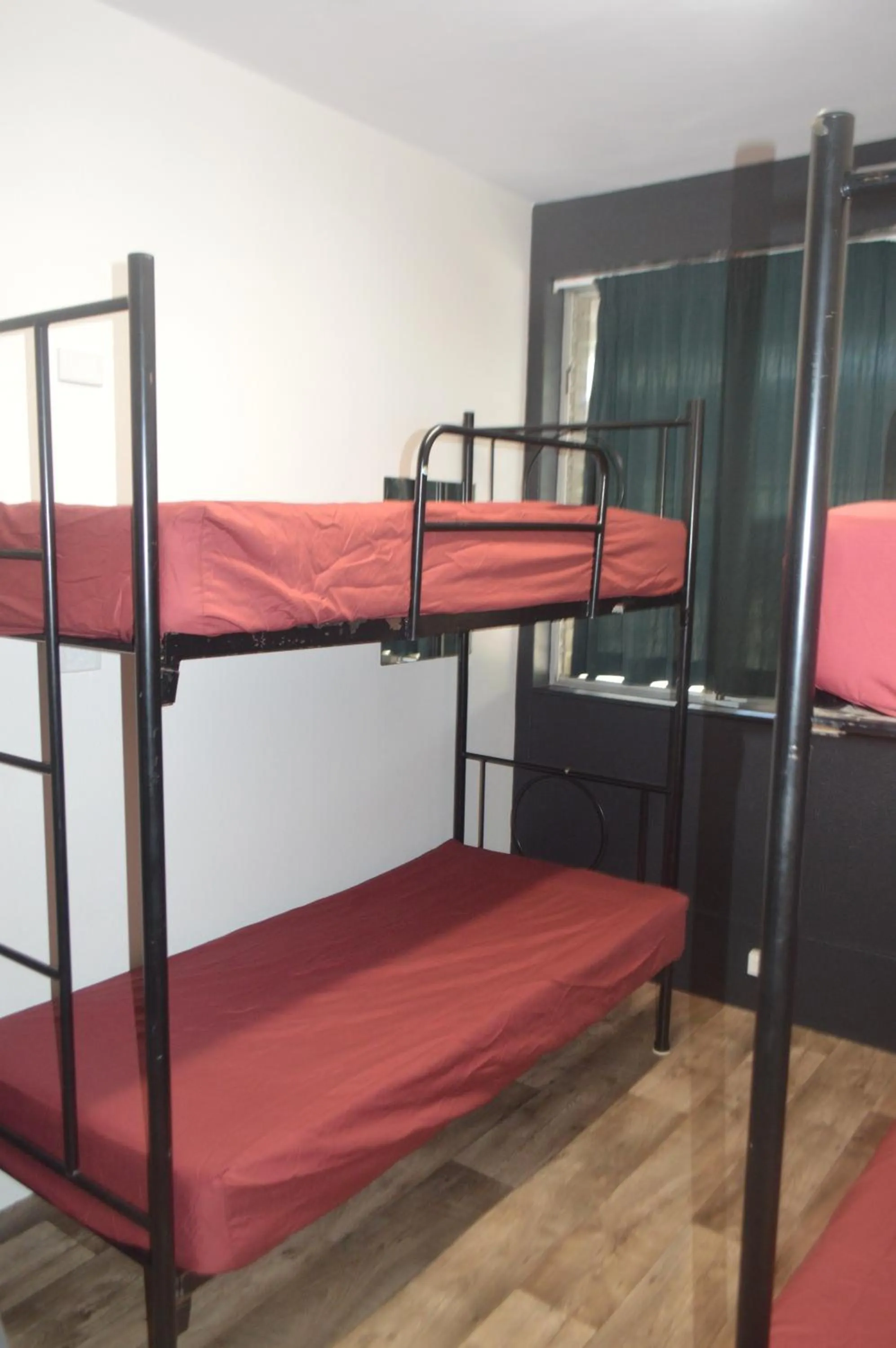 bunk bed, Bed in Youth Shack Backpackers Darwin