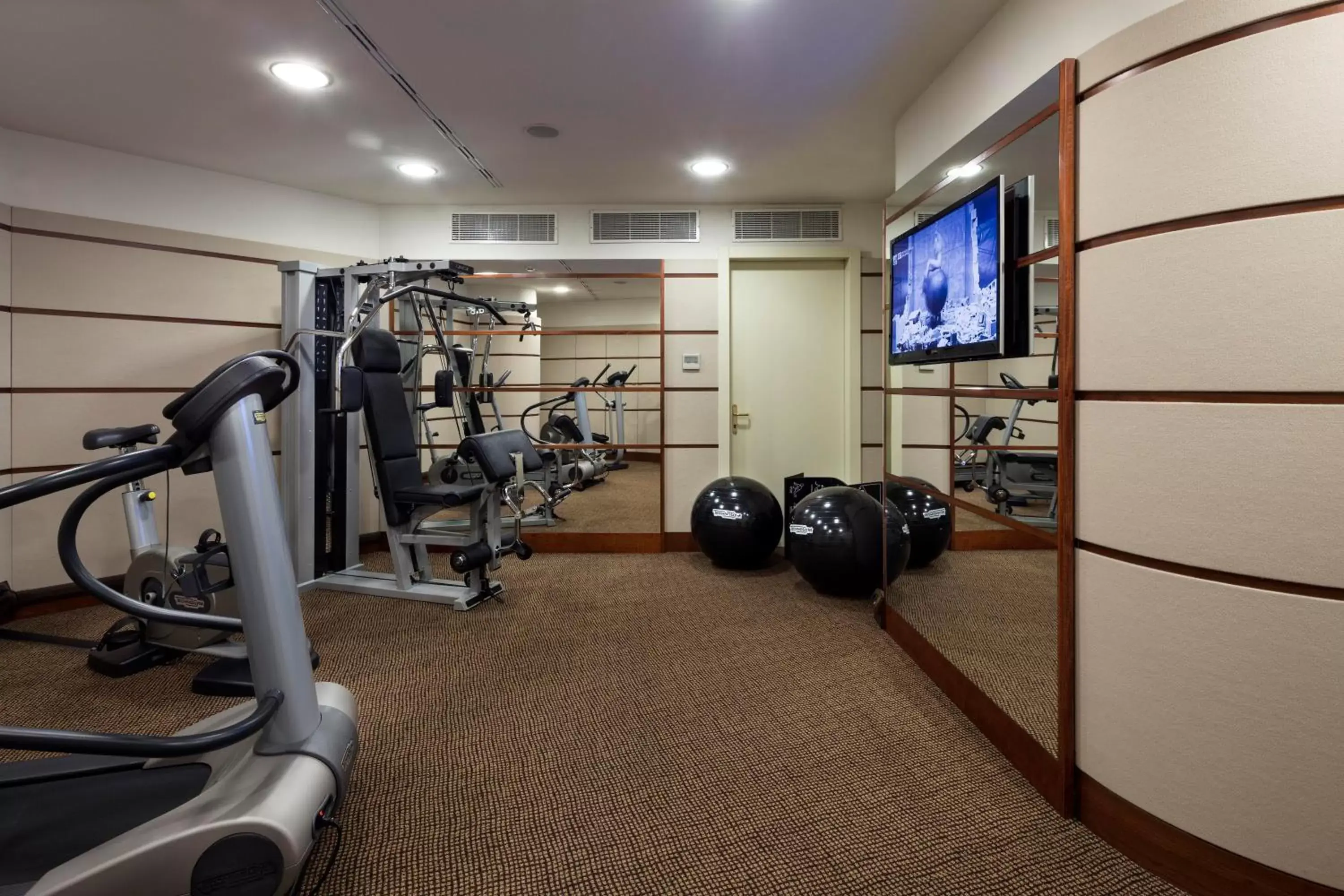 Fitness centre/facilities, Fitness Center/Facilities in UNAHOTELS Cusani Milano