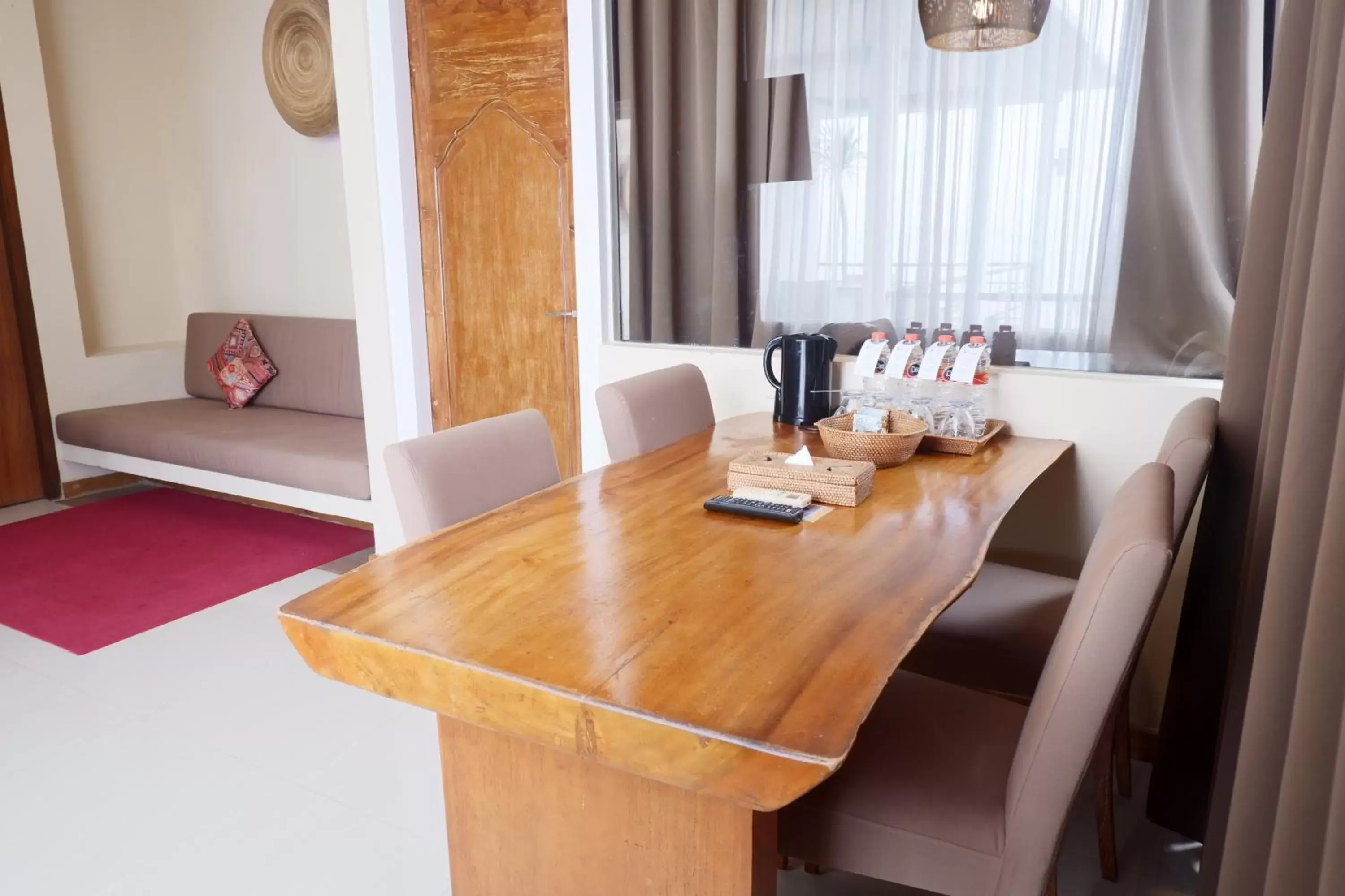 Dining Area in Ocean View Residence