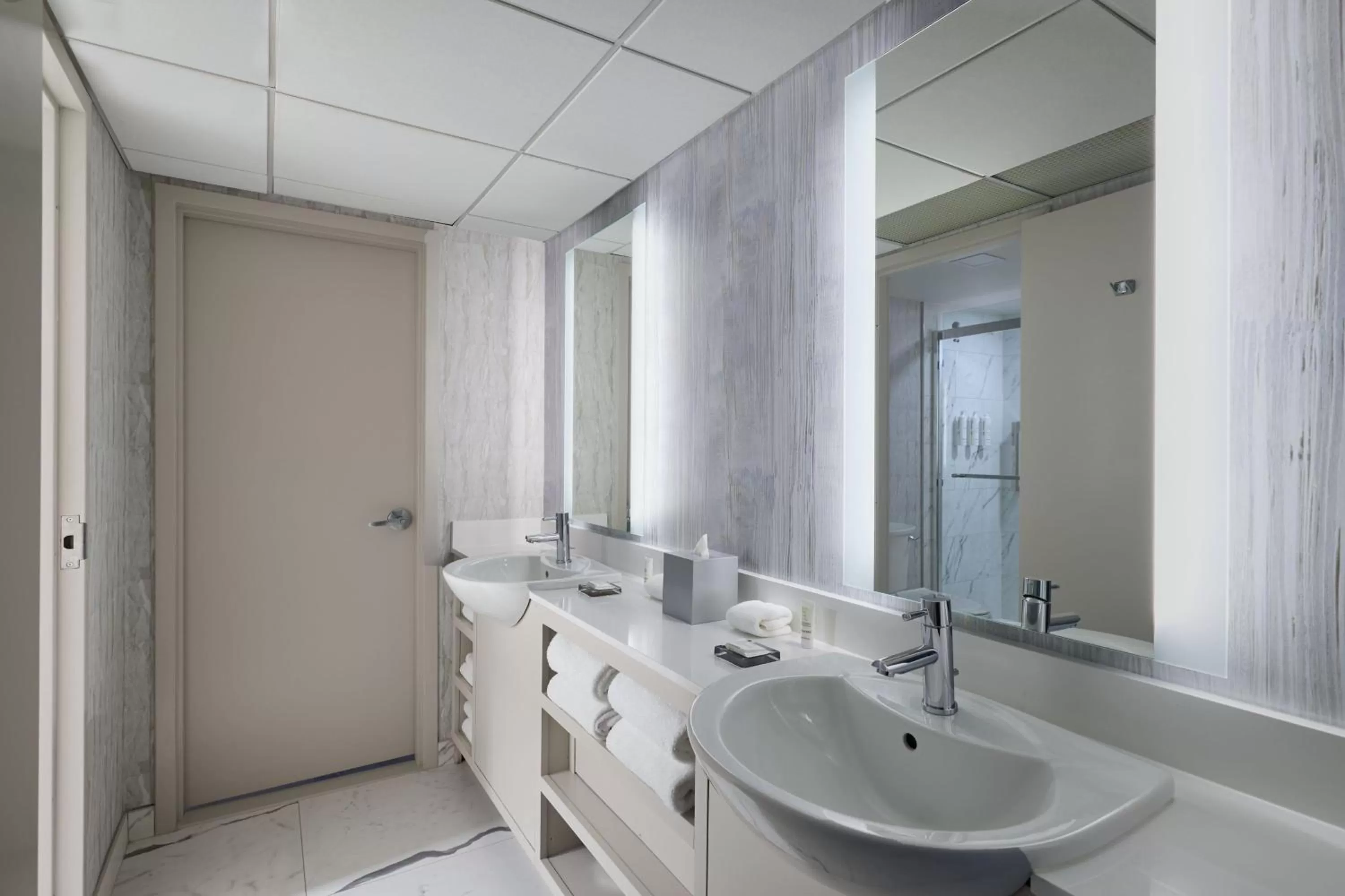 Bathroom in Hanover Marriott