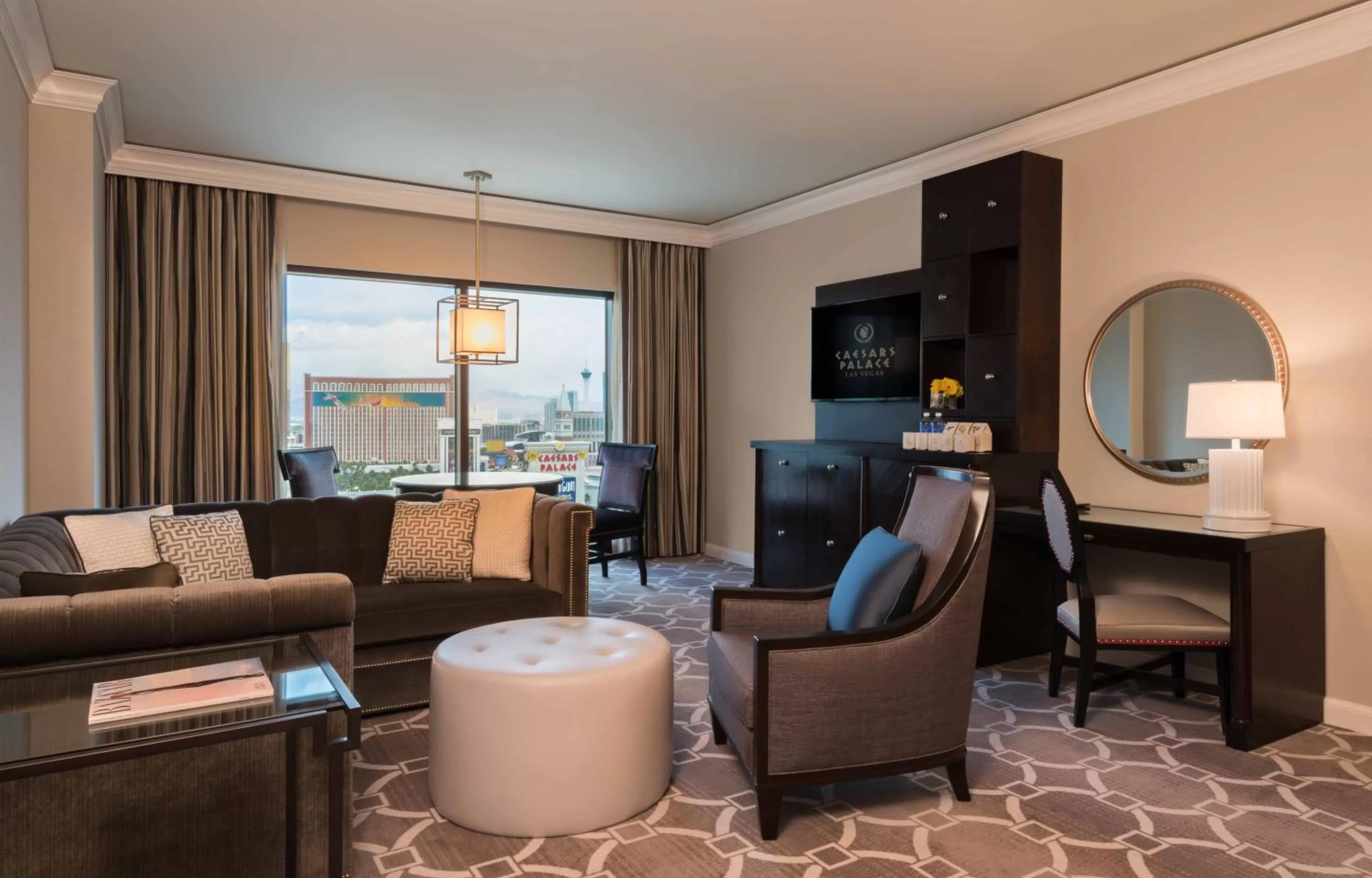 Living room in Caesars Palace Hotel & Casino