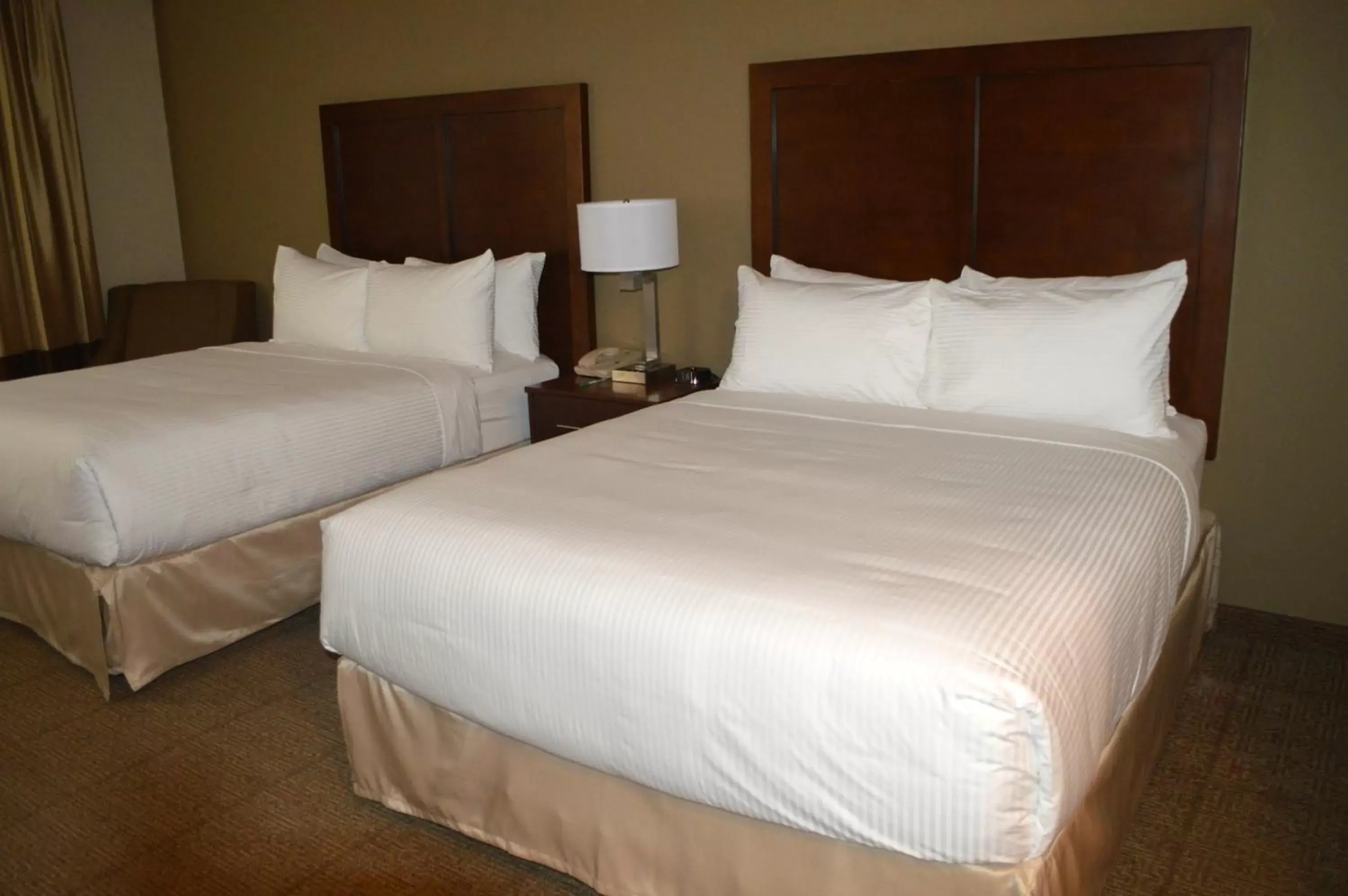 Bedroom, Bed in Wyndham Garden Hotel Cross Lanes Charleston