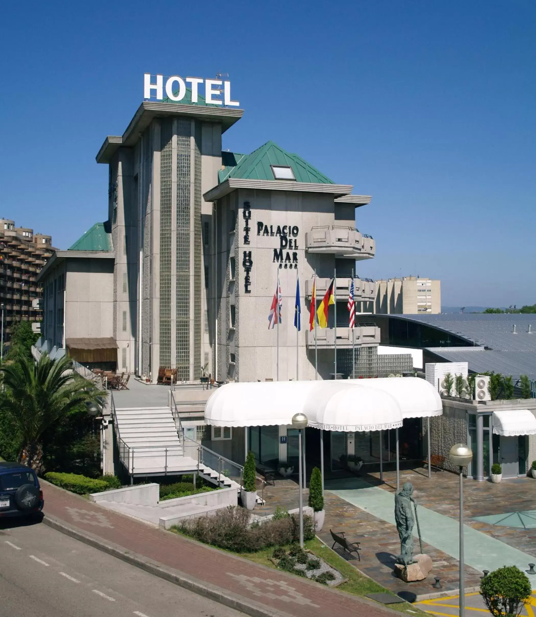 Facade/entrance in Hotel Palacio del Mar