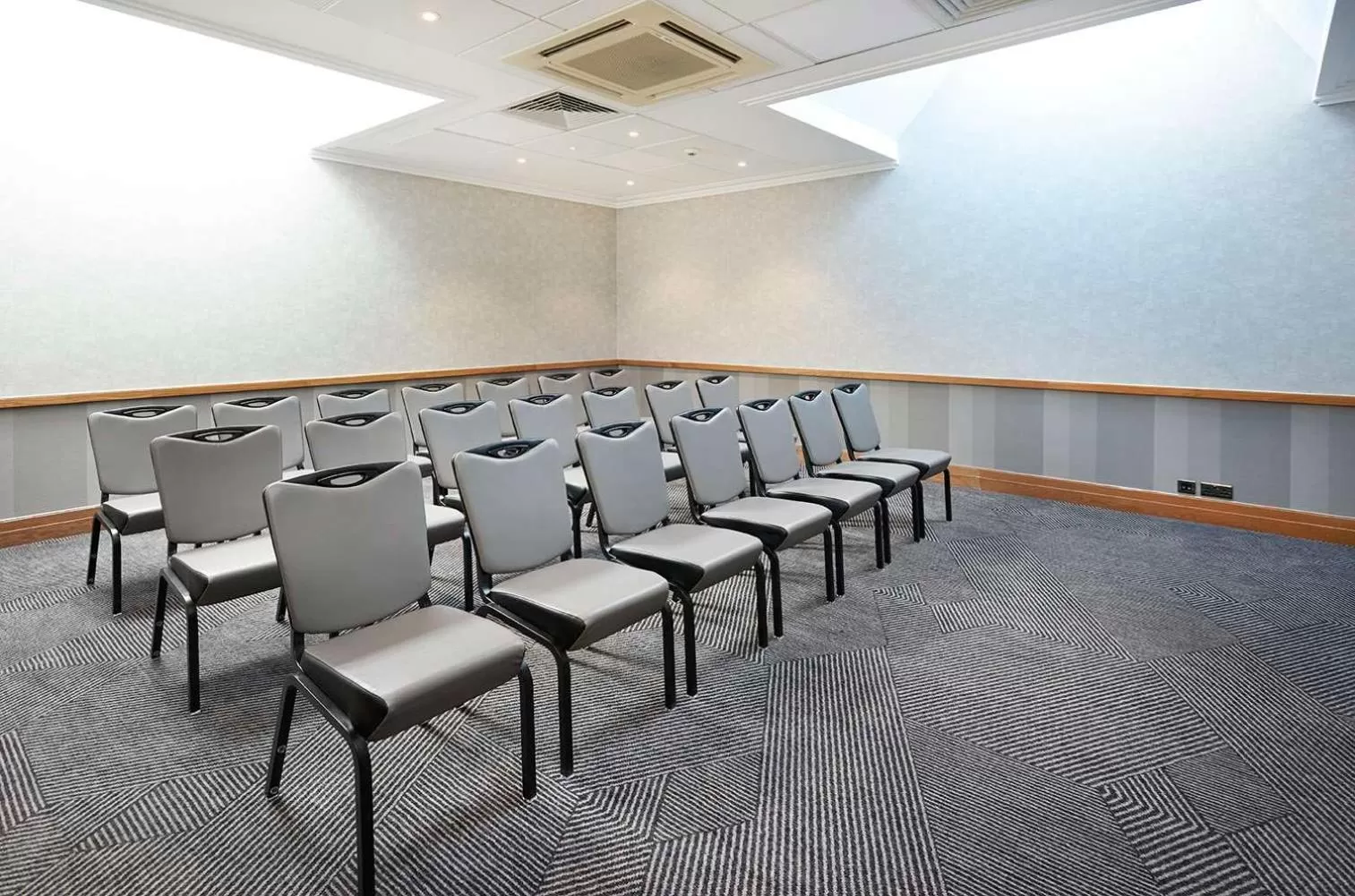 Meeting/conference room in DoubleTree by Hilton Southampton