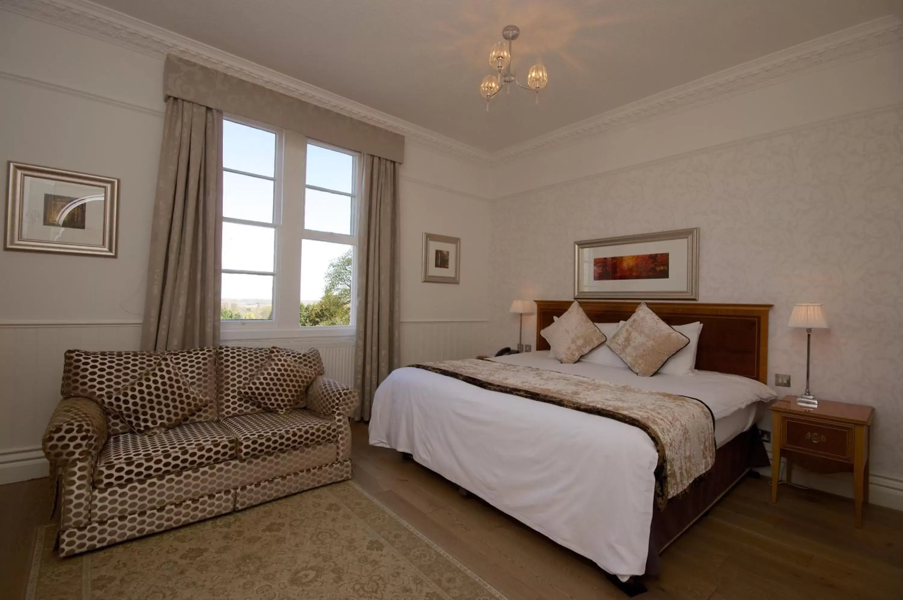 Bedroom, Bed in Alderley Edge Hotel