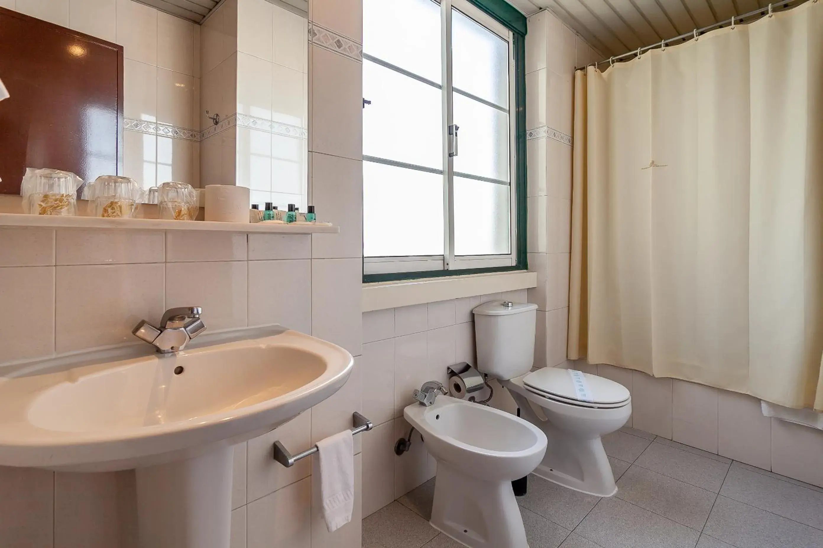 Toilet, Bathroom in Residencial Horizonte