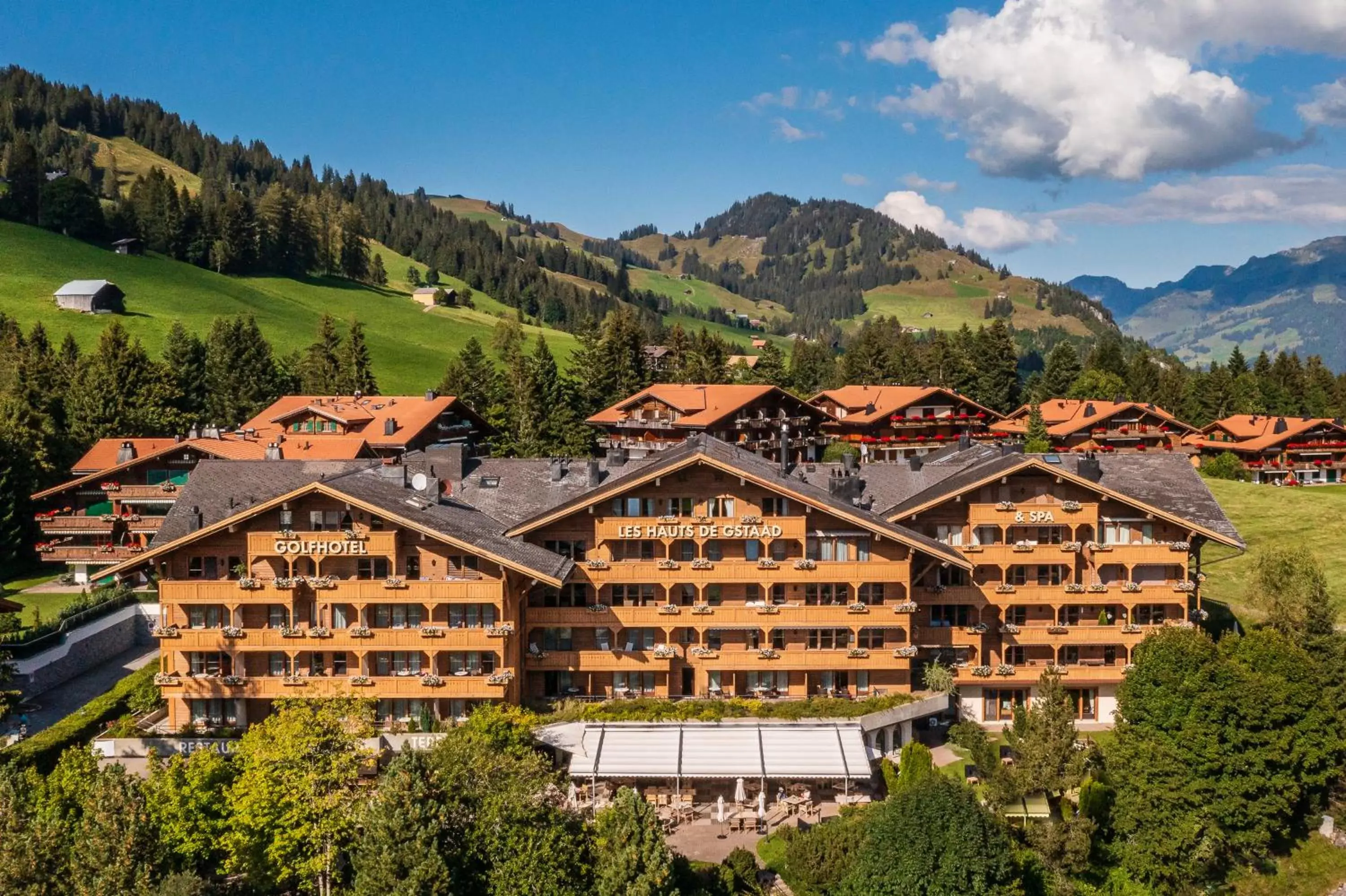 Property building, Bird's-eye View in GOLFHOTEL Les Hauts de Gstaad & SPA