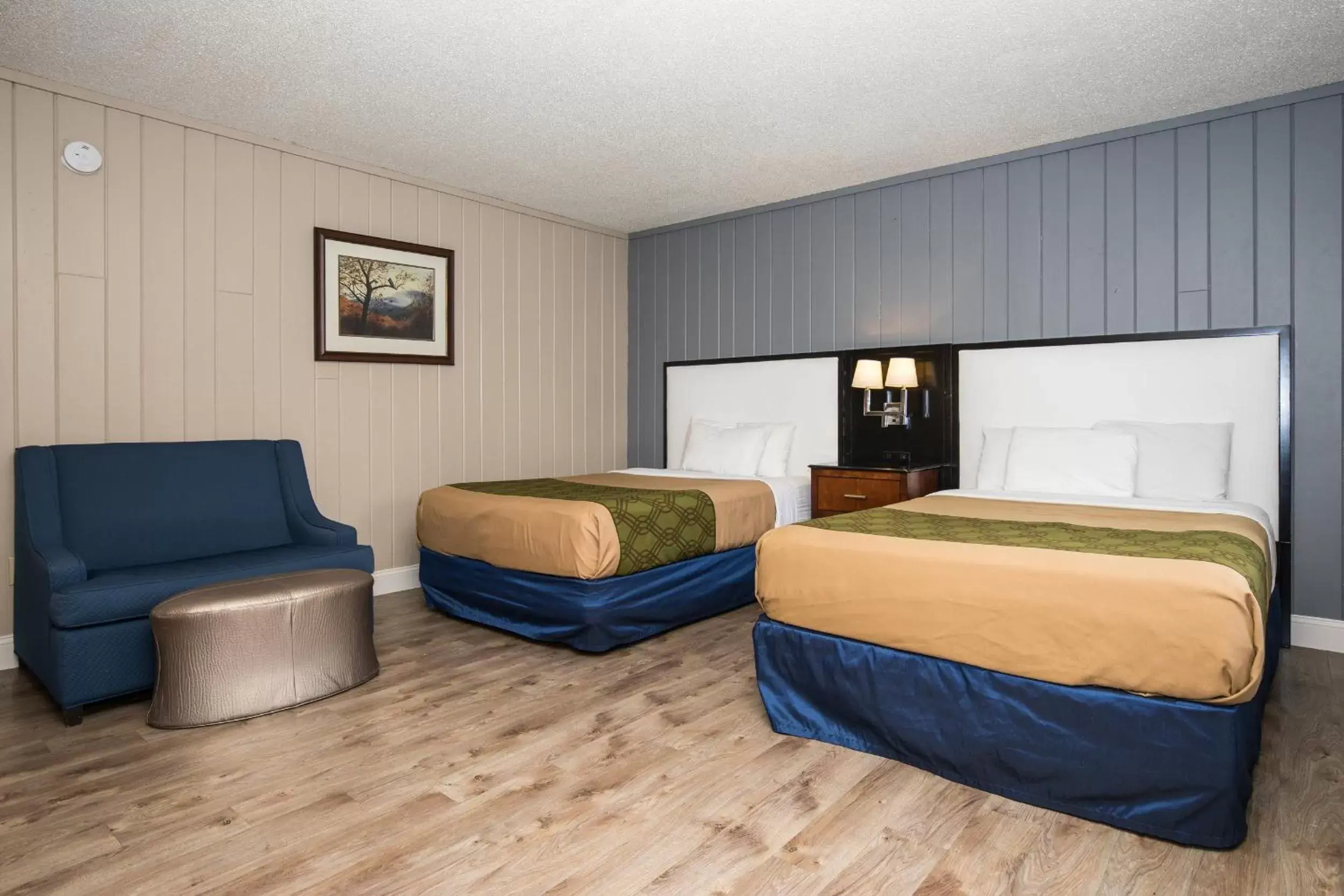 Mountain view, Bed in Chalet Inn
