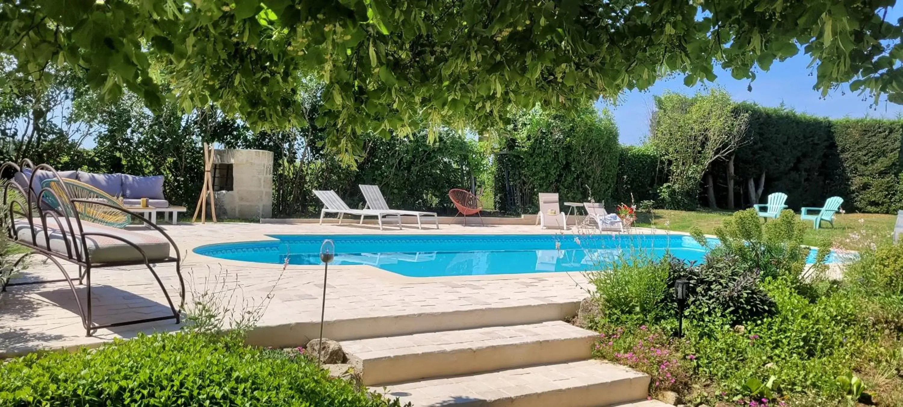 Garden, Swimming Pool in Au Do'Mayne des Bouilles - Spa & Piscine