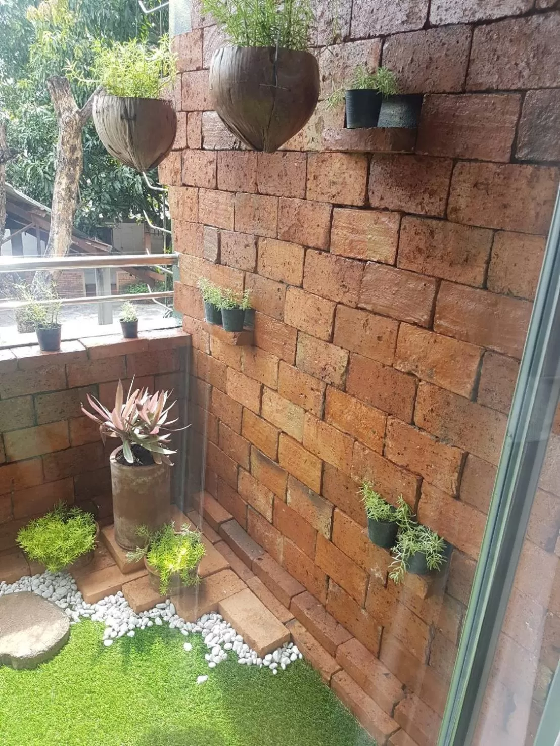 Garden view in Ingmon House