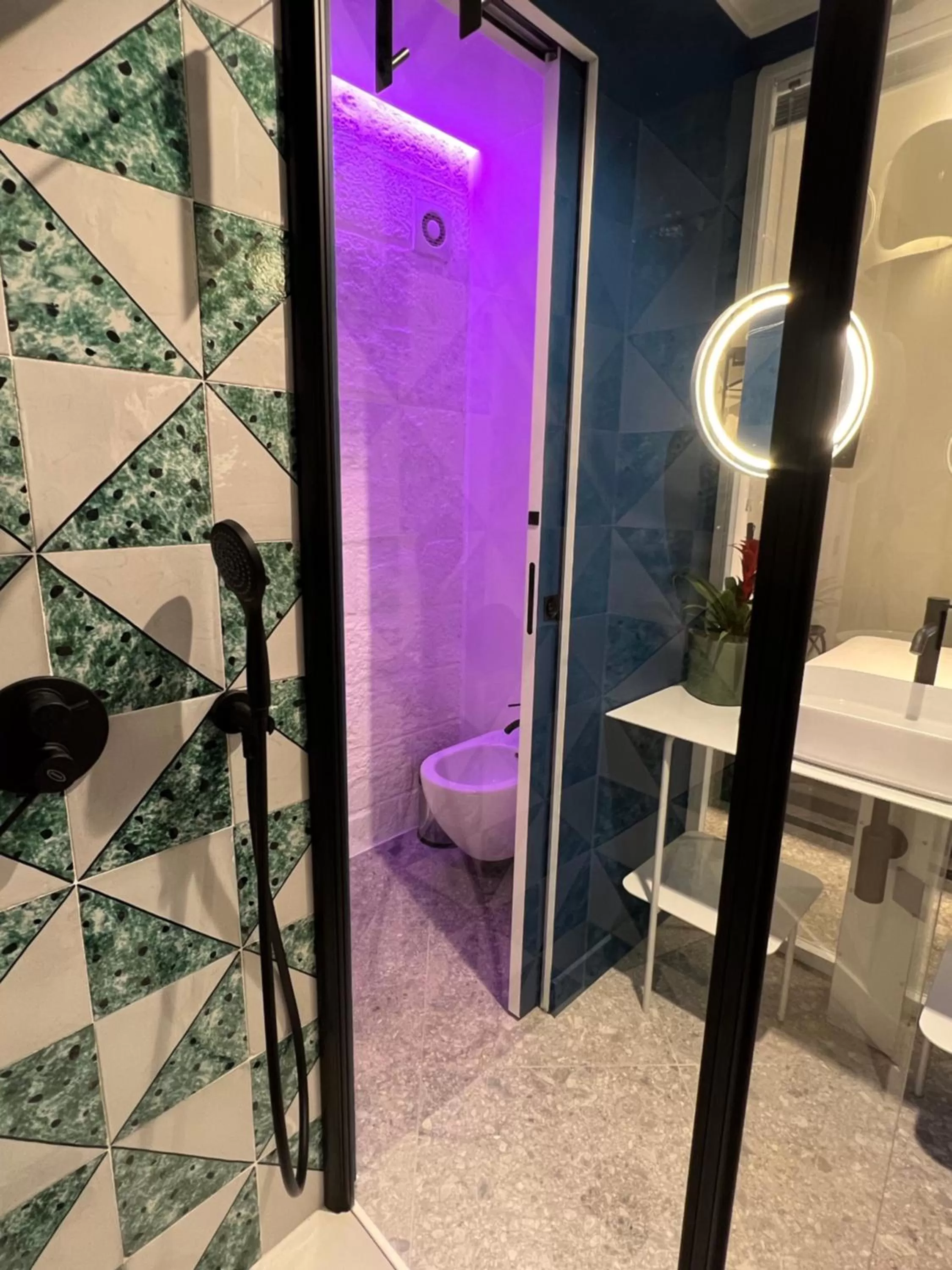 Shower in 1912 Relais - Sorrento Coast