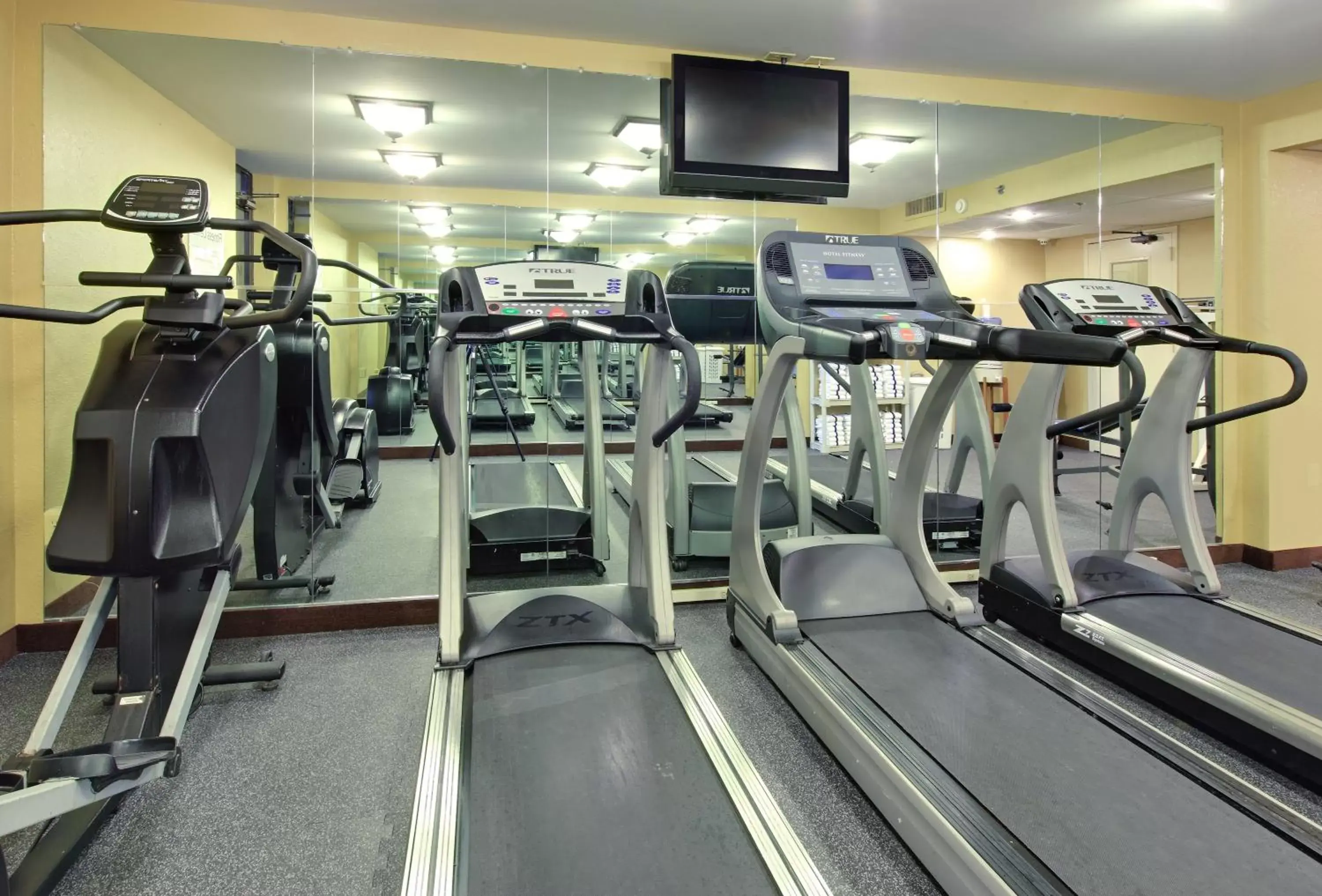 Fitness centre/facilities, Fitness Center/Facilities in Holiday Inn Blytheville, an IHG Hotel