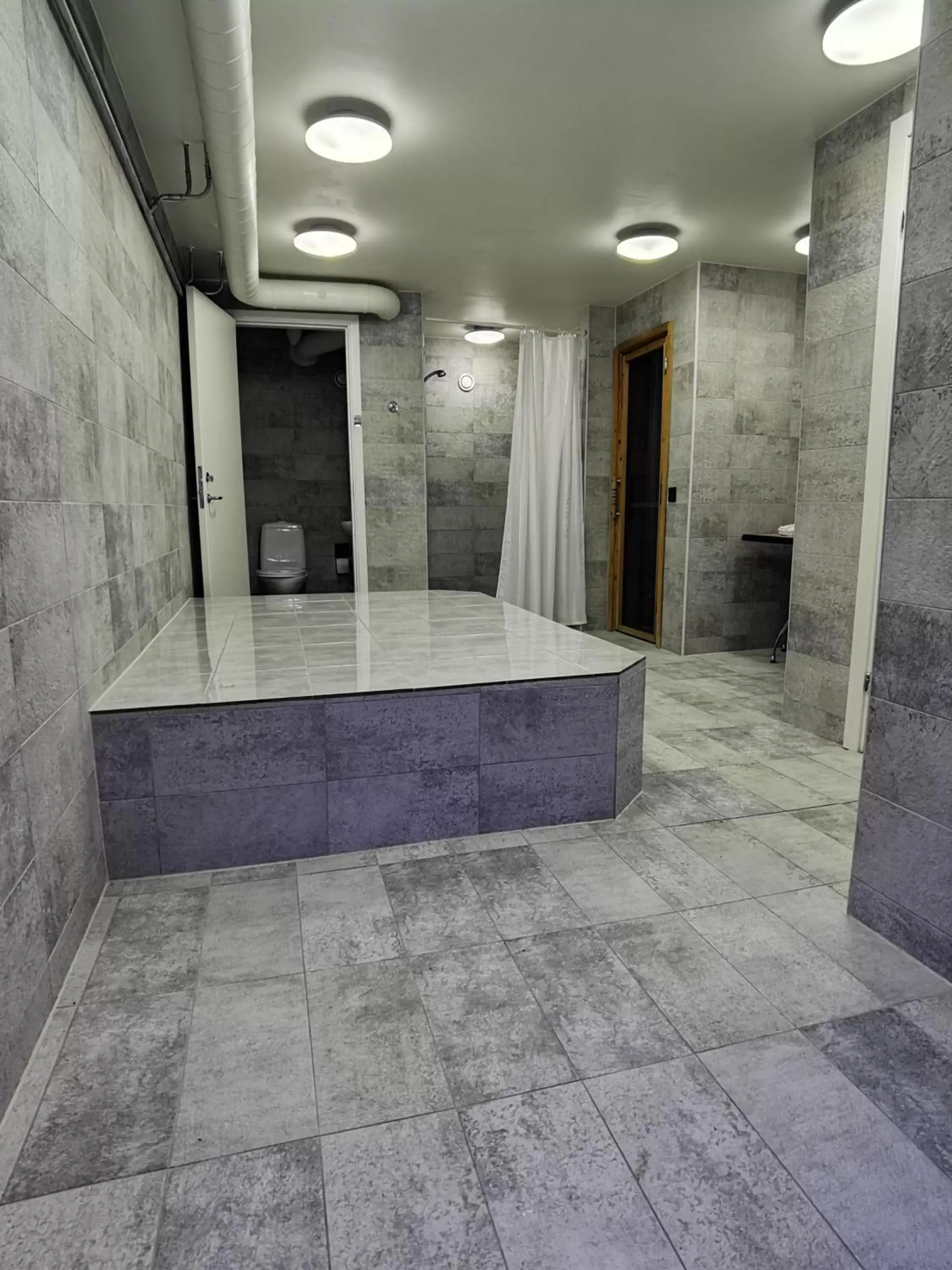 Sauna, Bathroom in Best Western Hotel Royal