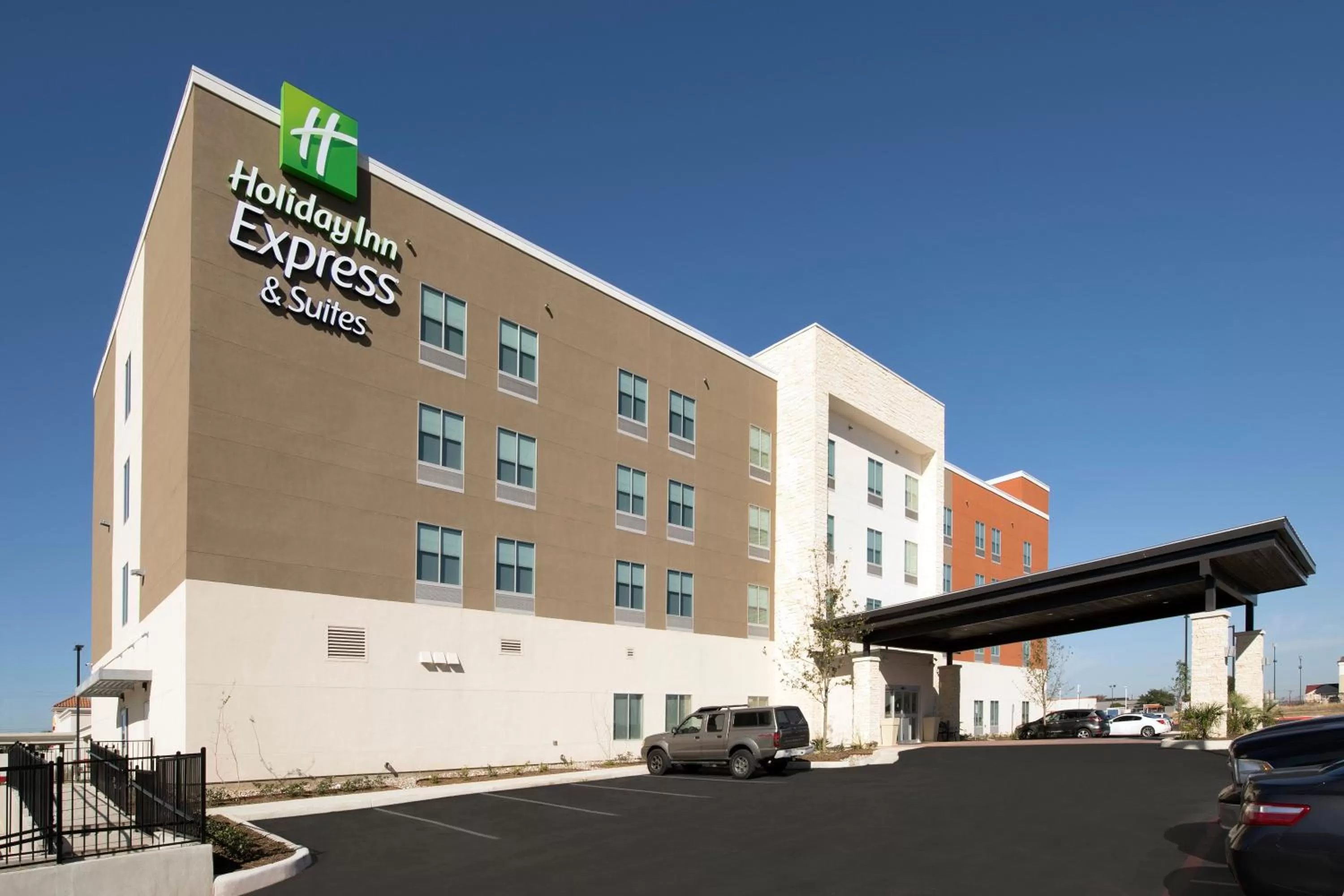 Property building in Holiday Inn Express & Suites San Antonio North-Windcrest by IHG