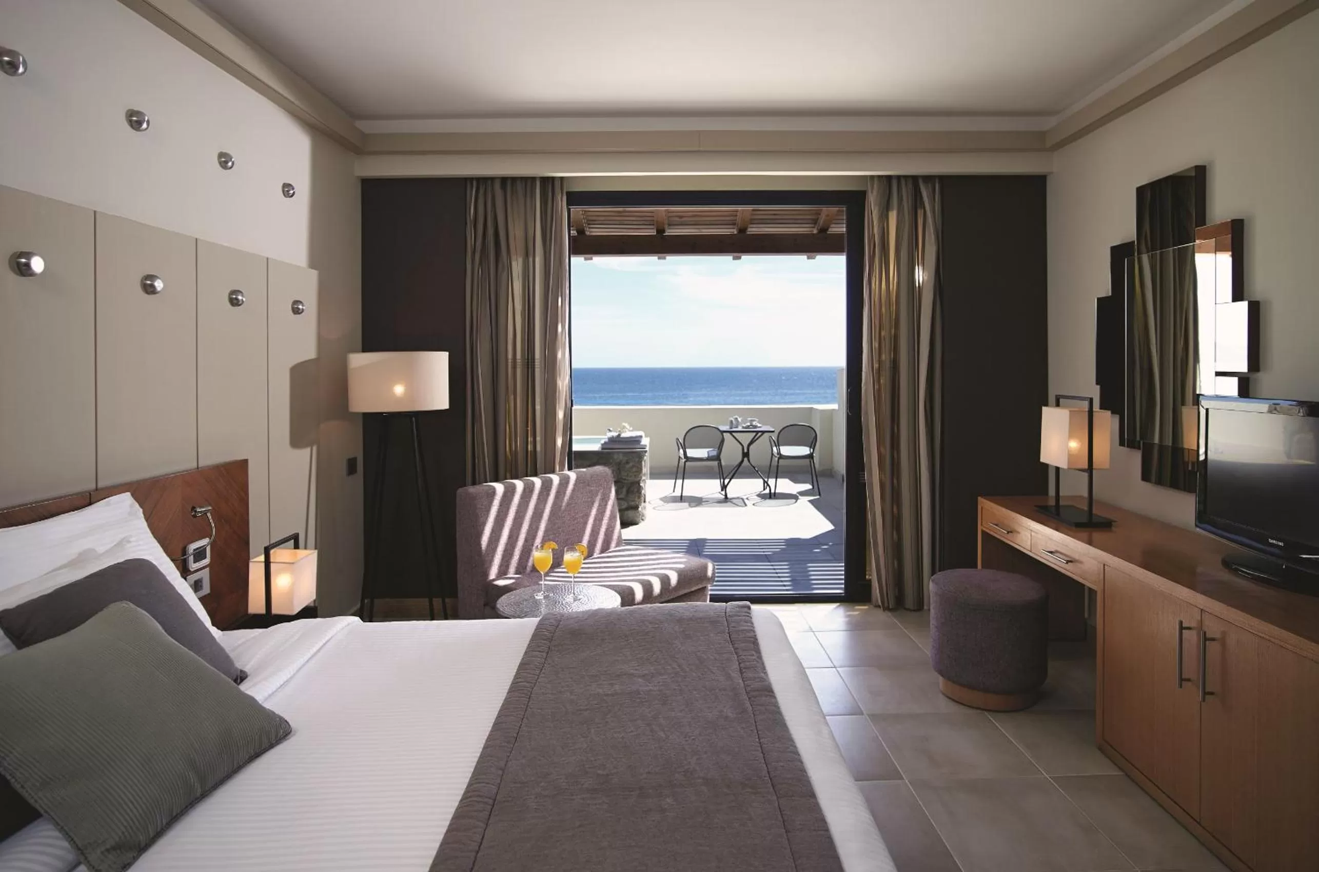 TV and multimedia, Bed in Coral Sea Imperial "Coral Sea Sensatori"